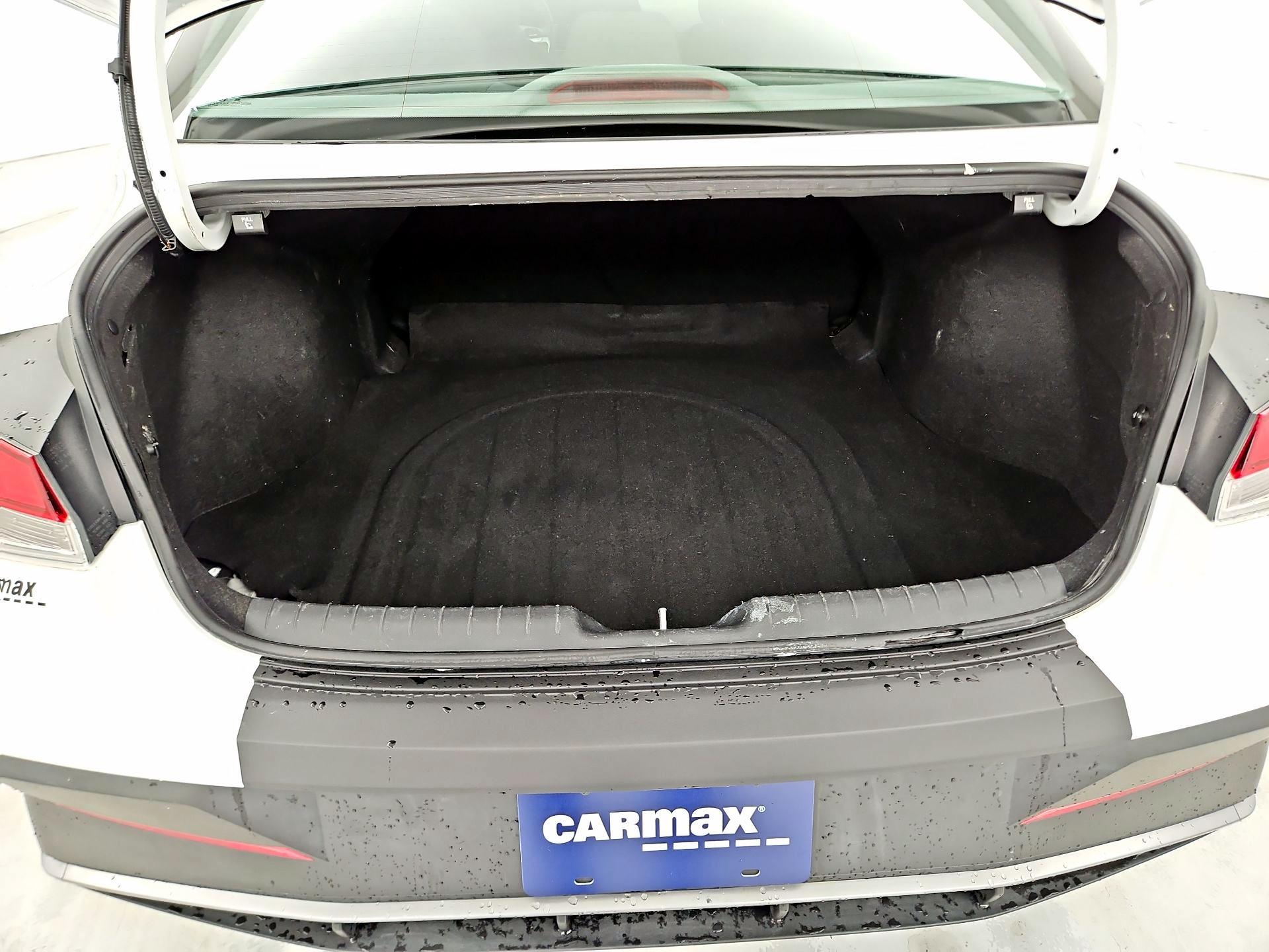 Thumbnail: 2024 Hyundai Elantra - 20