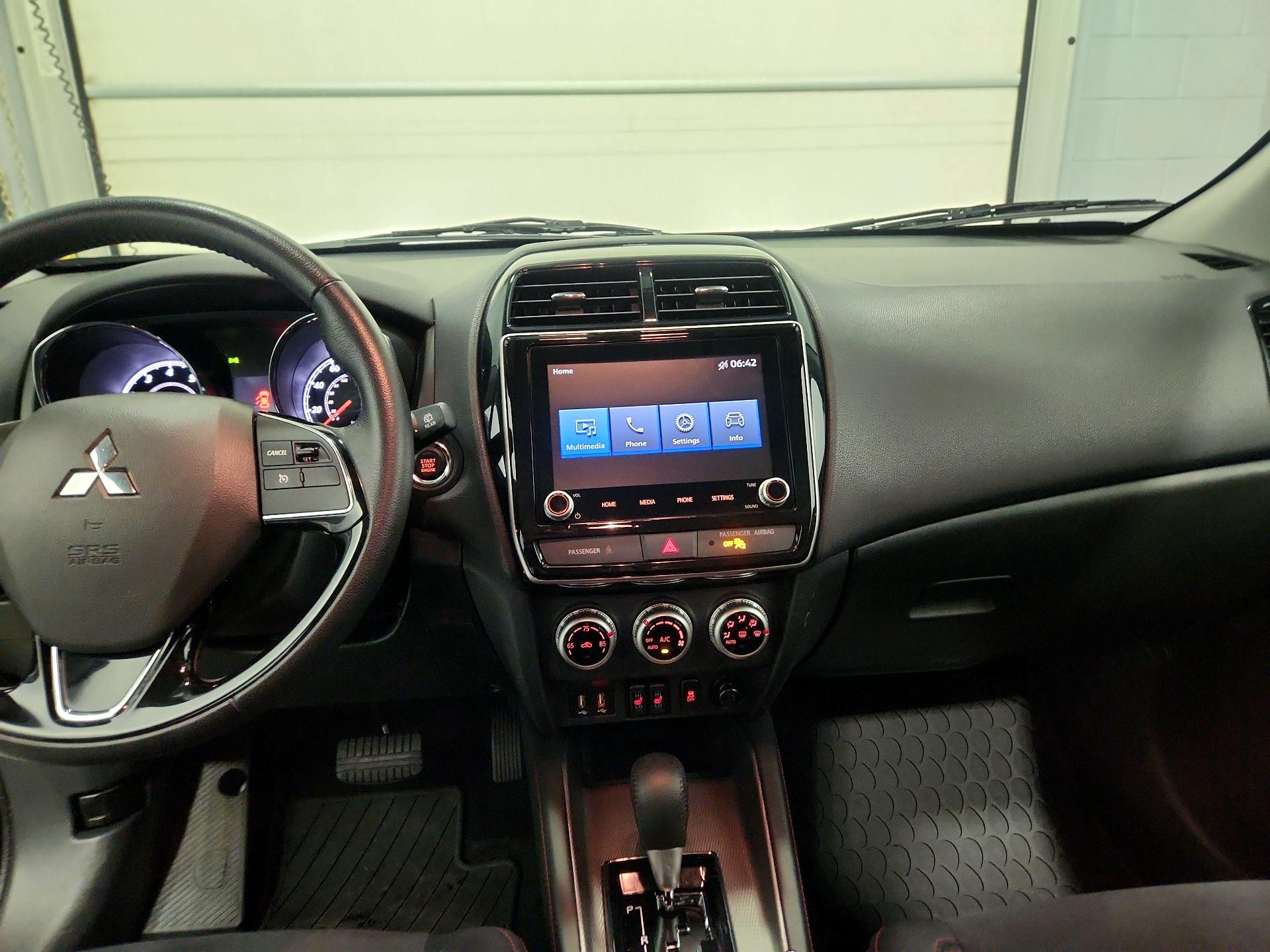 Thumbnail: 2022 Mitsubishi Outlander Sport - 9