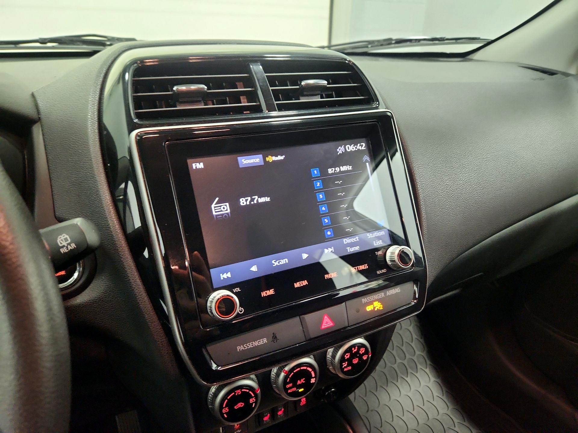 Thumbnail: 2022 Mitsubishi Outlander Sport - 15