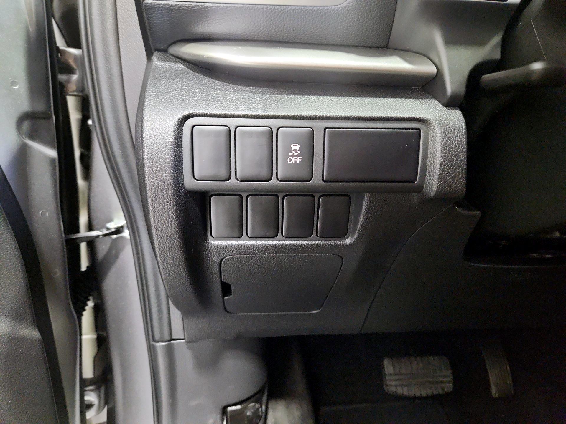 Thumbnail: 2020 Mitsubishi Eclipse Cross - 13