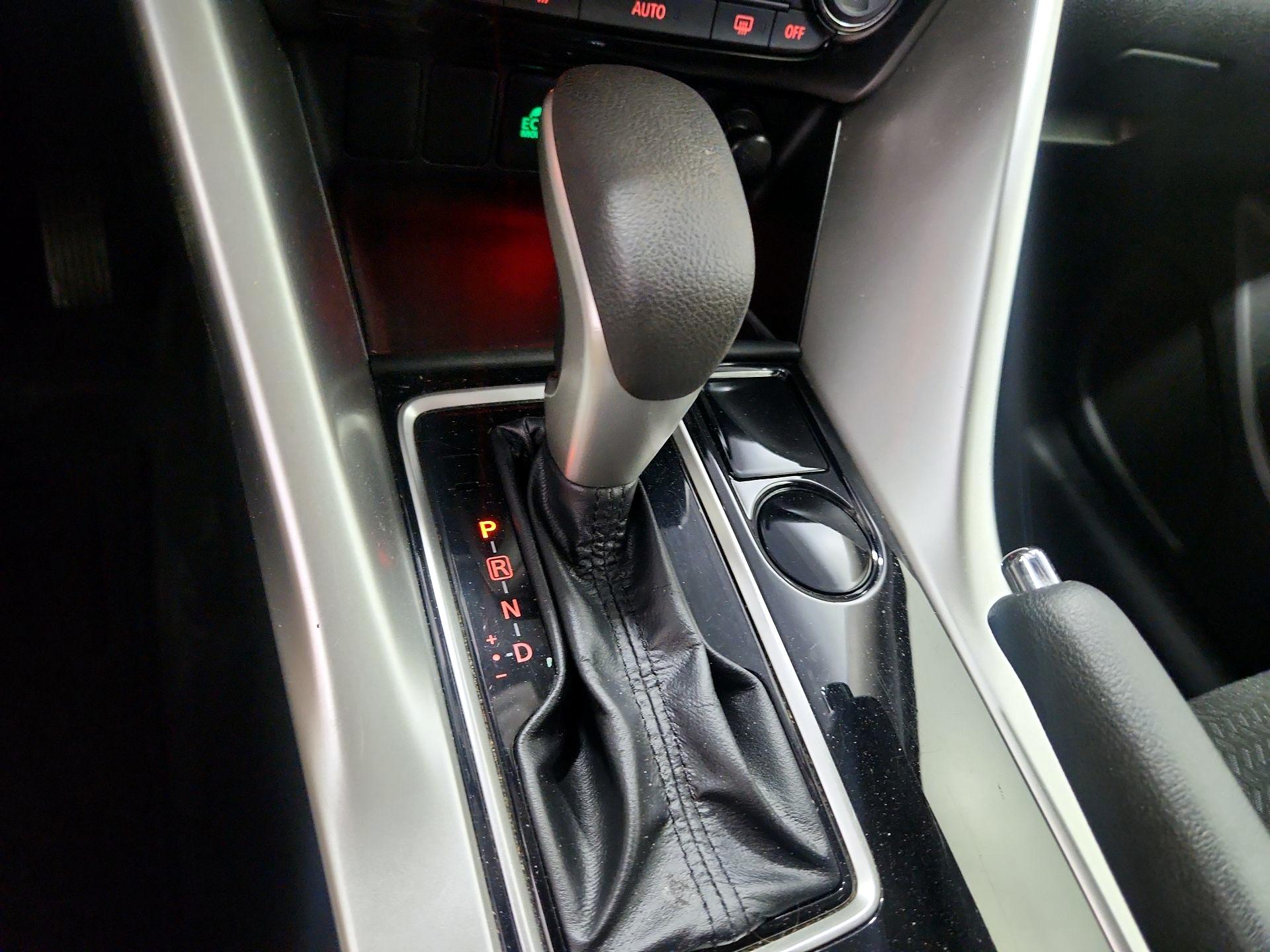 Thumbnail: 2020 Mitsubishi Eclipse Cross - 17