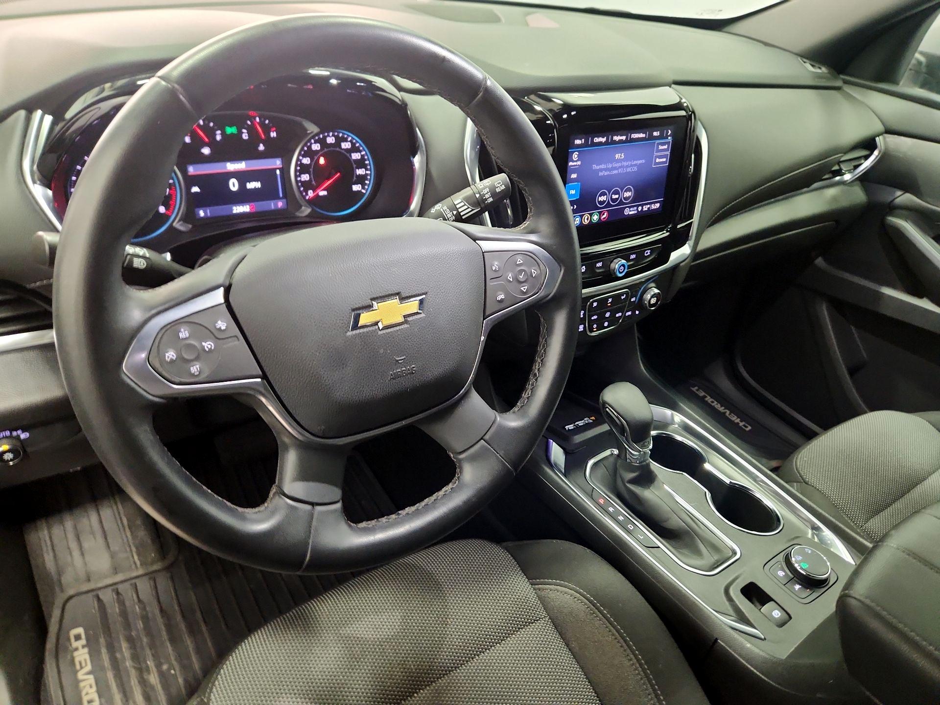 Thumbnail: 2023 Chevrolet Traverse - 9