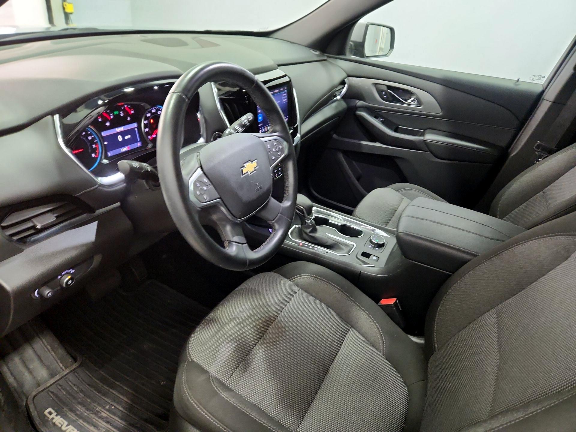 Thumbnail: 2023 Chevrolet Traverse - 11