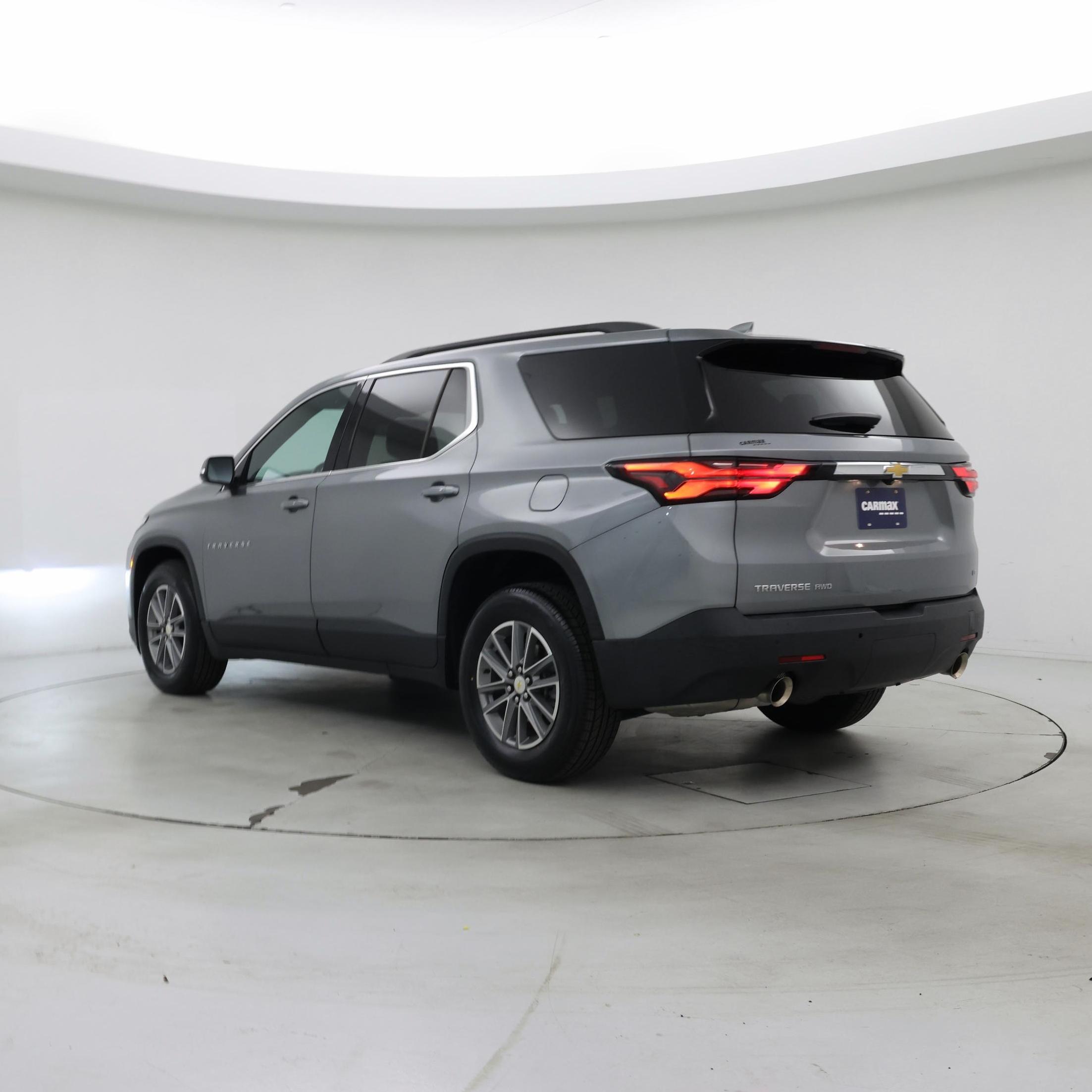 Thumbnail: 2023 Chevrolet Traverse - 2