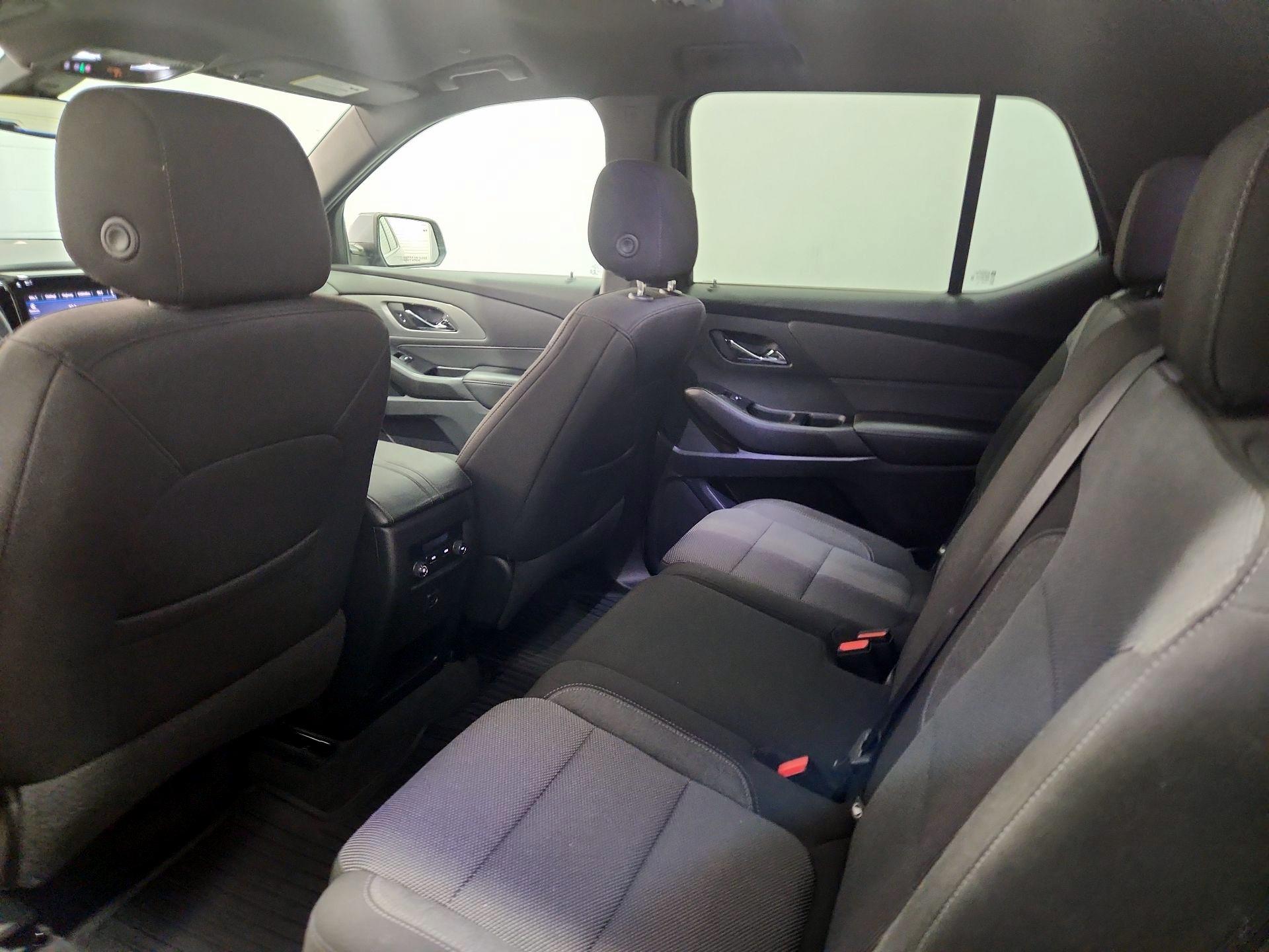 Thumbnail: 2023 Chevrolet Traverse - 19