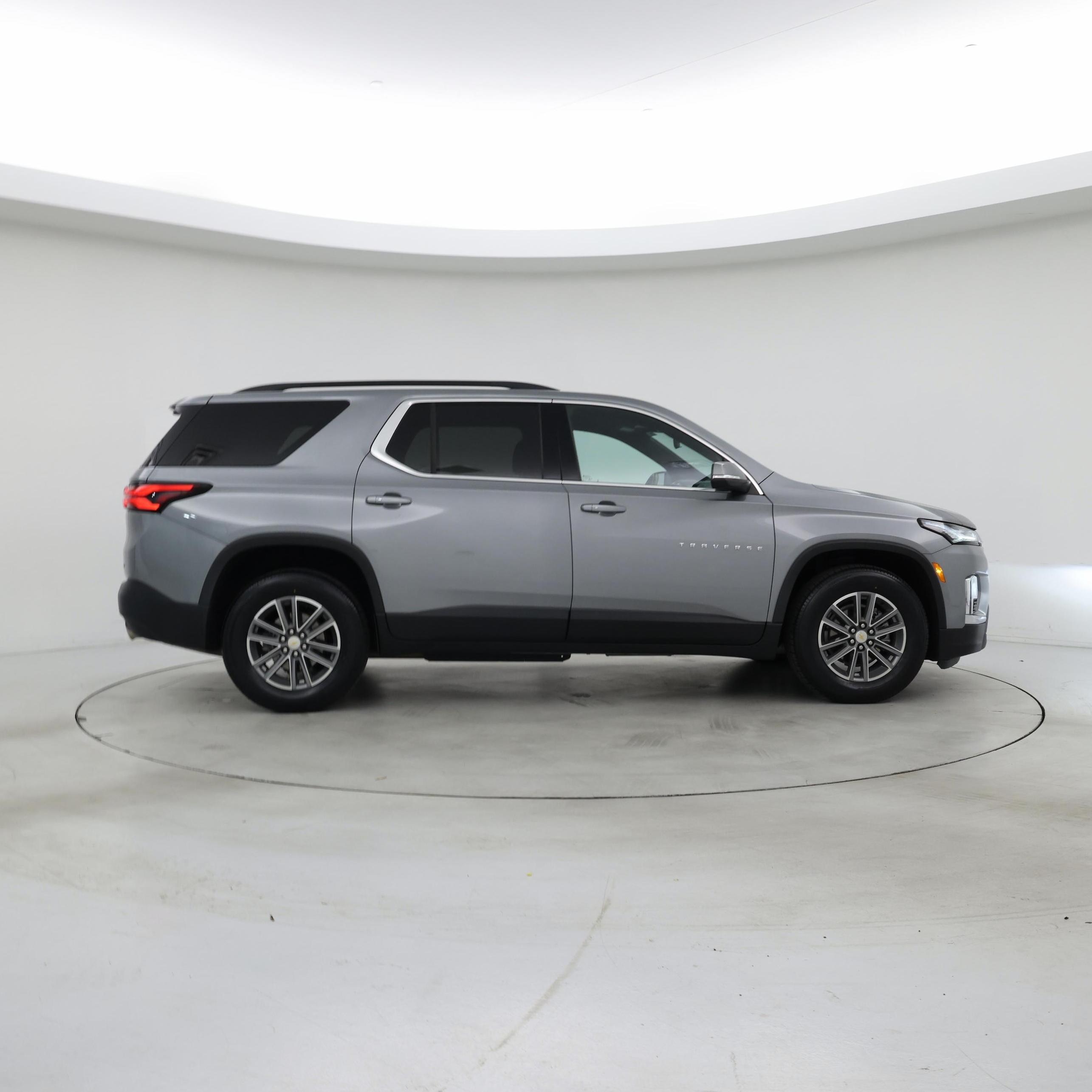 Thumbnail: 2023 Chevrolet Traverse - 7