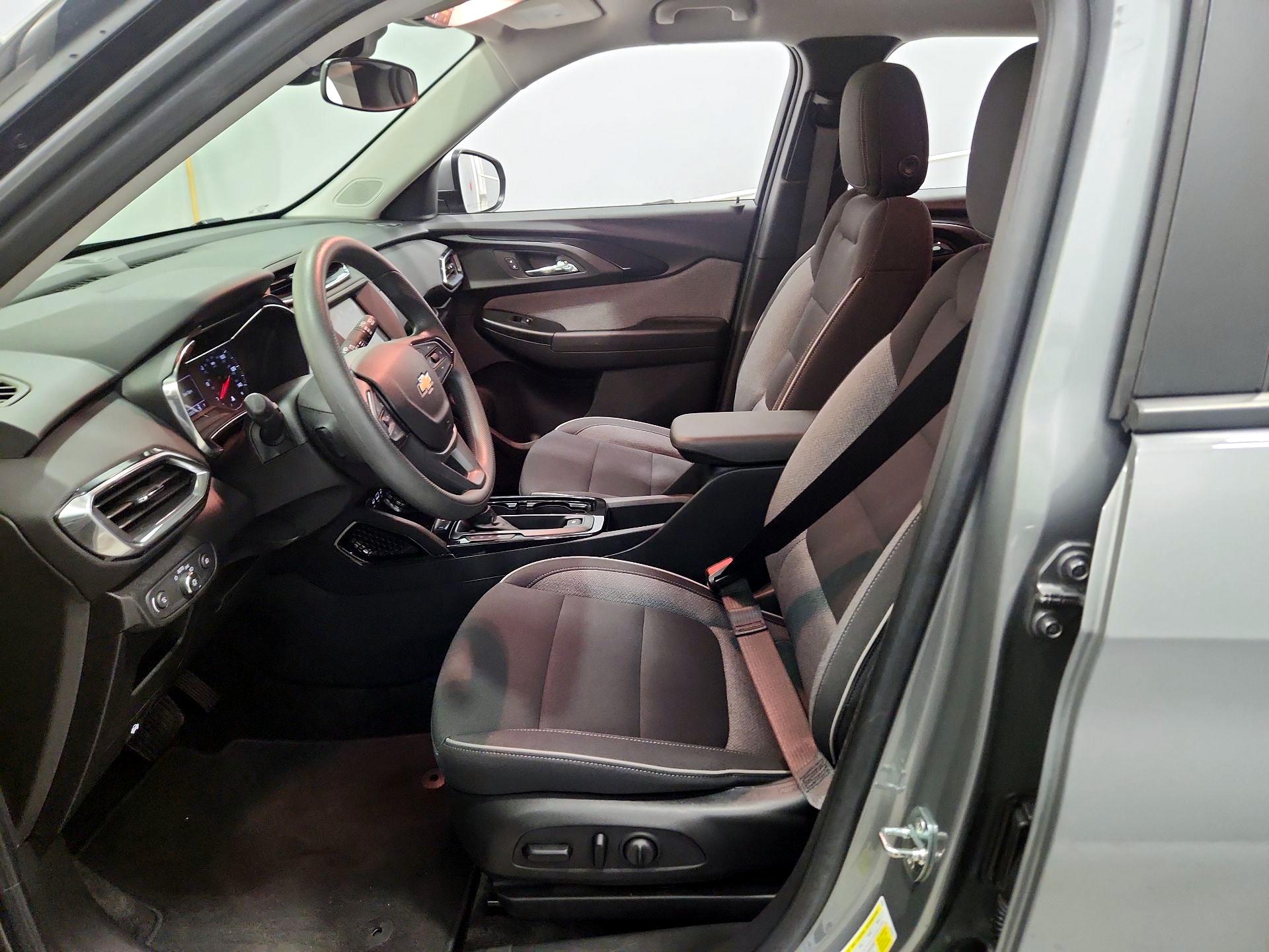 Thumbnail: 2023 Chevrolet TrailBlazer - 11