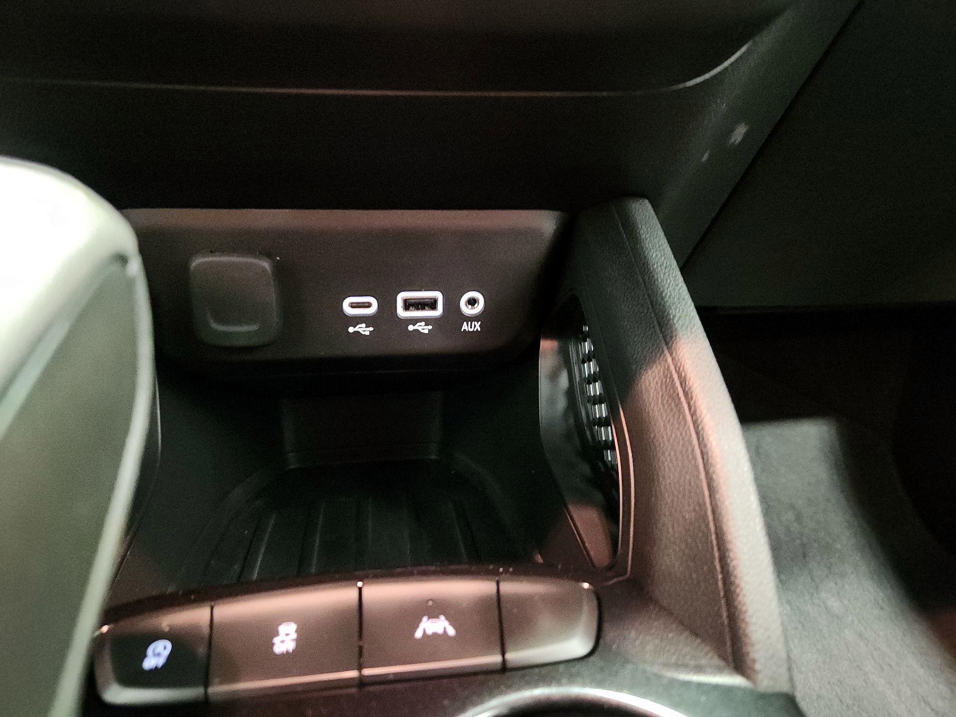 Thumbnail: 2023 Chevrolet TrailBlazer - 18