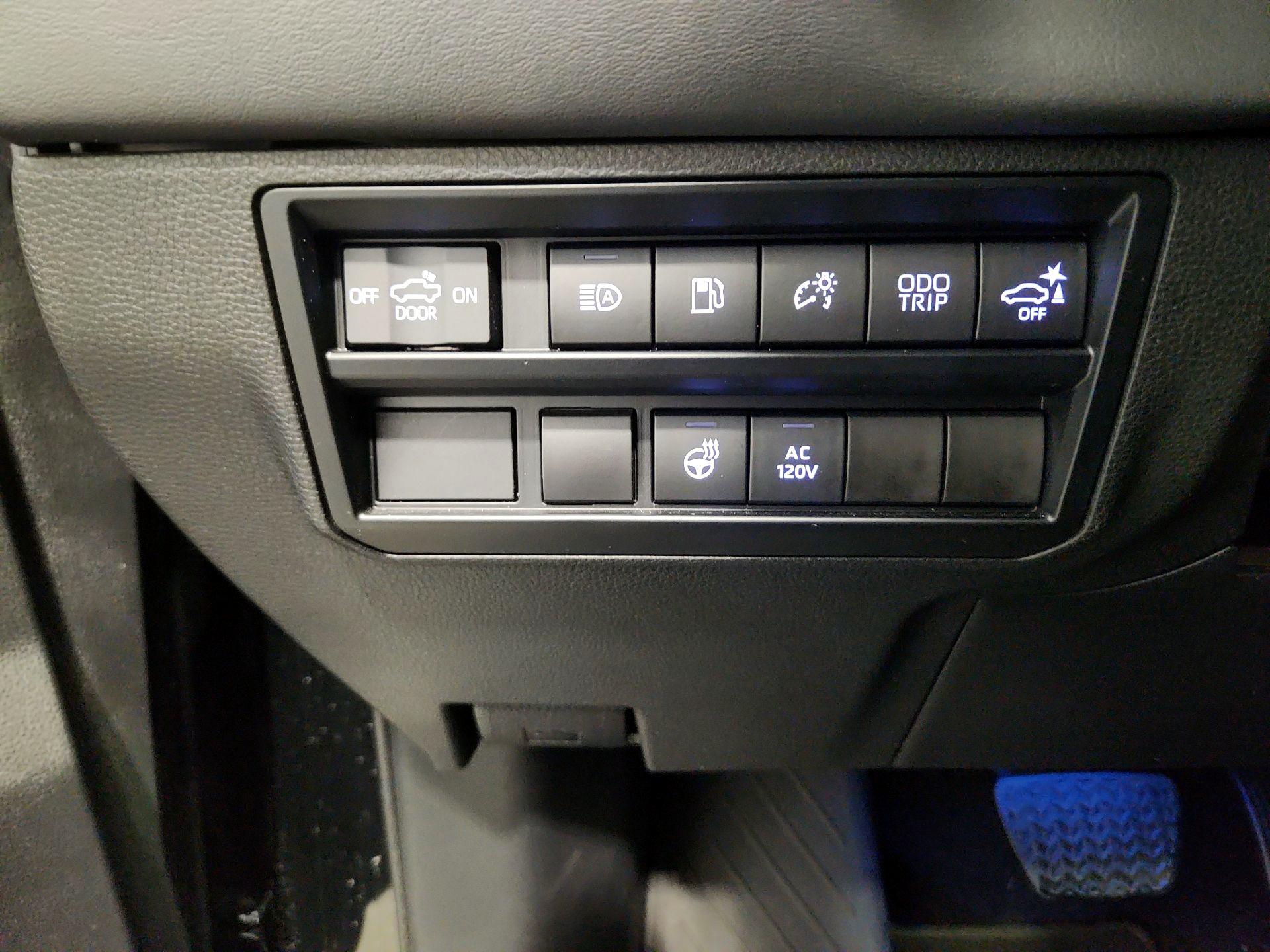 Thumbnail: 2023 Toyota Tundra - 13