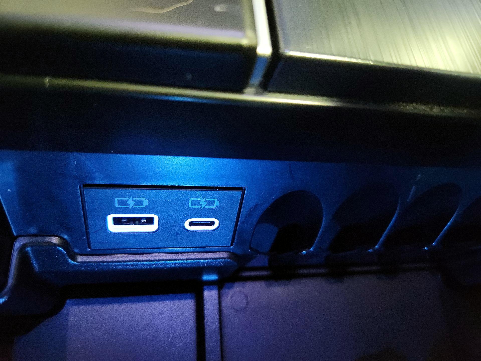 Thumbnail: 2023 Toyota Tundra - 18