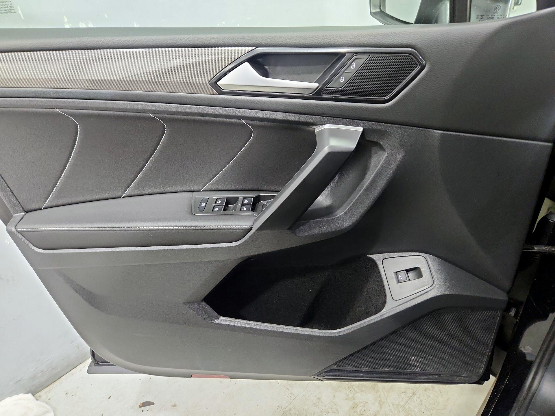 Thumbnail: 2024 Volkswagen Tiguan - 12