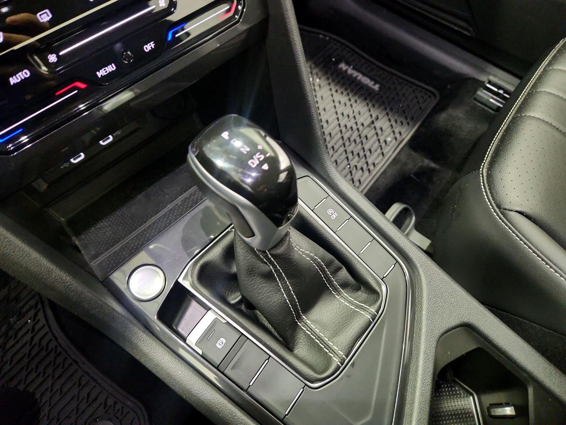 Thumbnail: 2024 Volkswagen Tiguan - 17