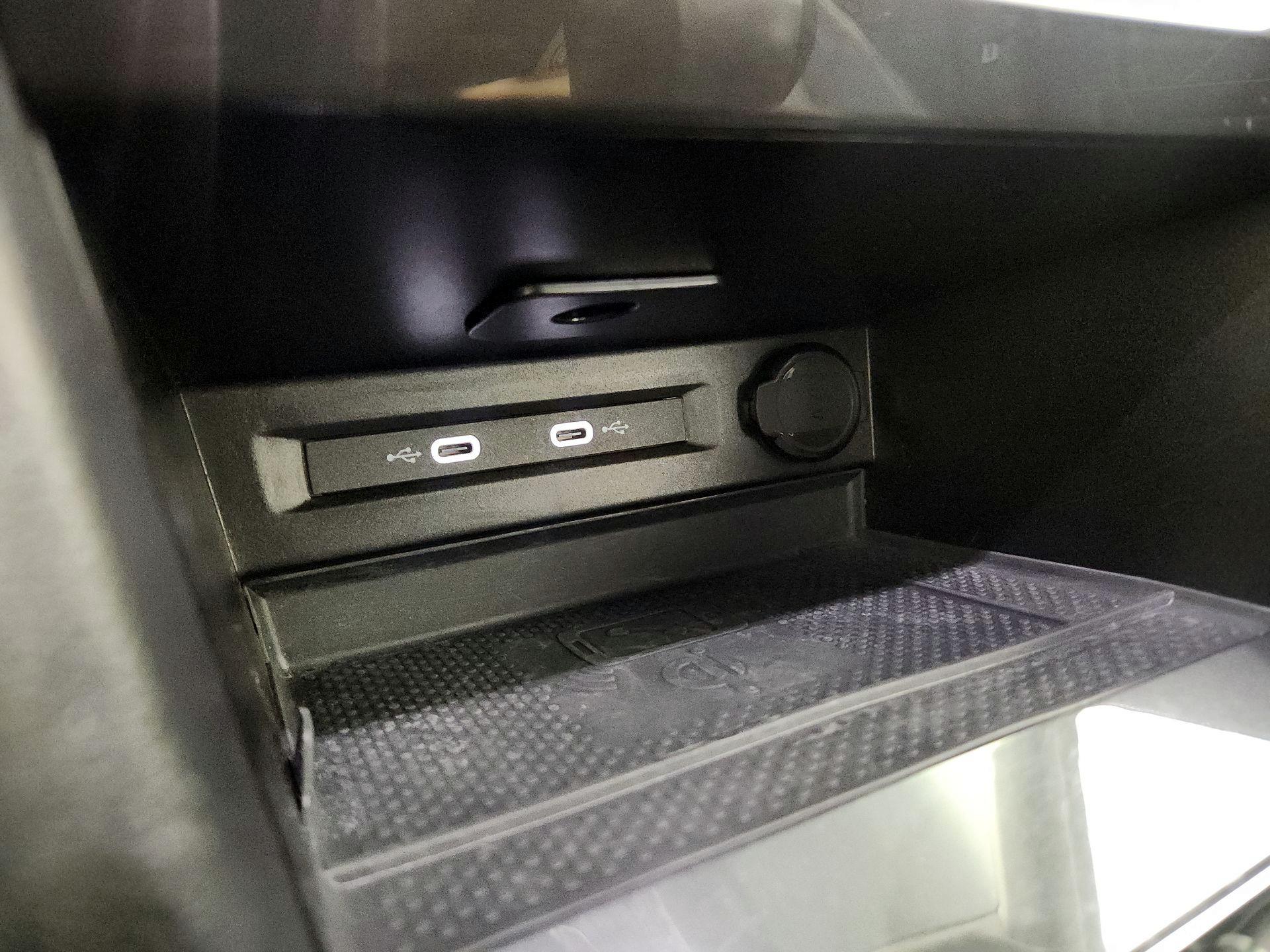 Thumbnail: 2024 Volkswagen Tiguan - 18