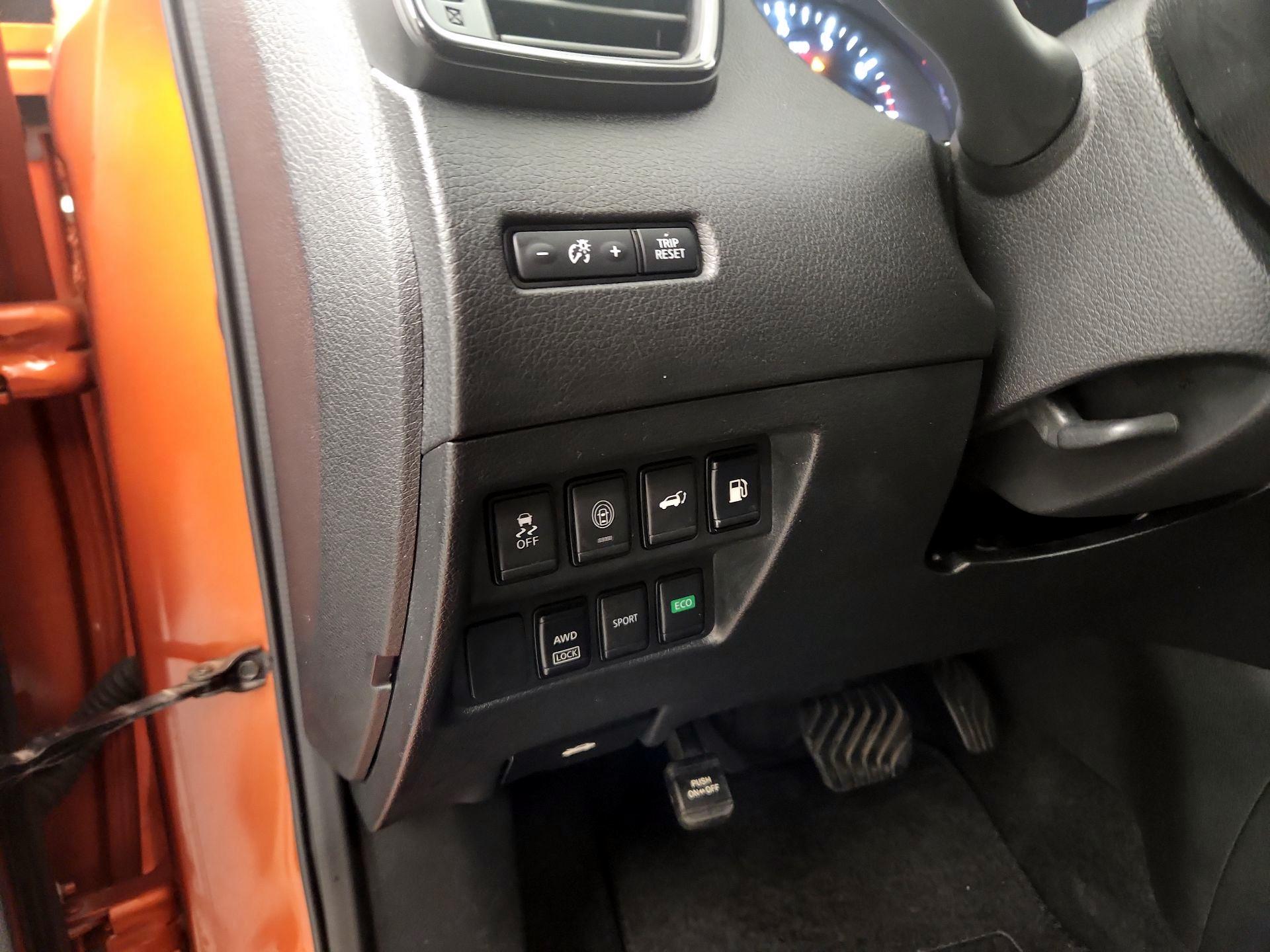 Thumbnail: 2019 Nissan Rogue - 11