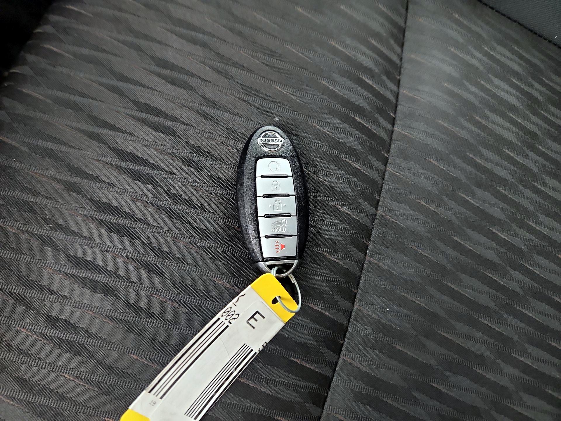 Thumbnail: 2019 Nissan Rogue - 19