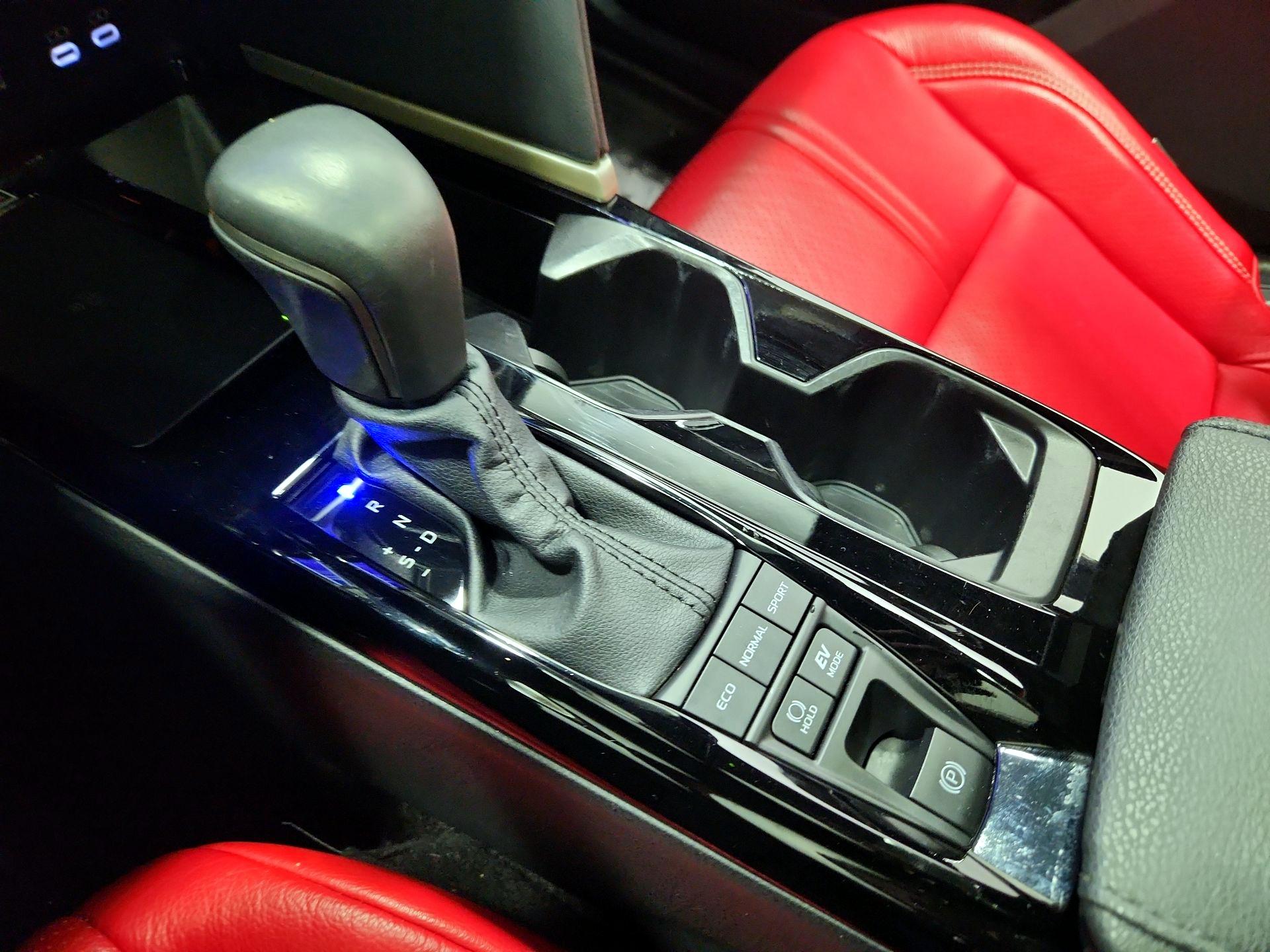 Thumbnail: 2025 Toyota Camry - 18