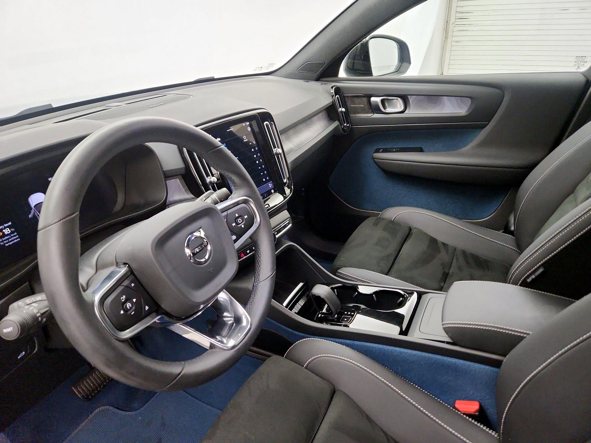 Thumbnail: 2022 Volvo C40 - 11