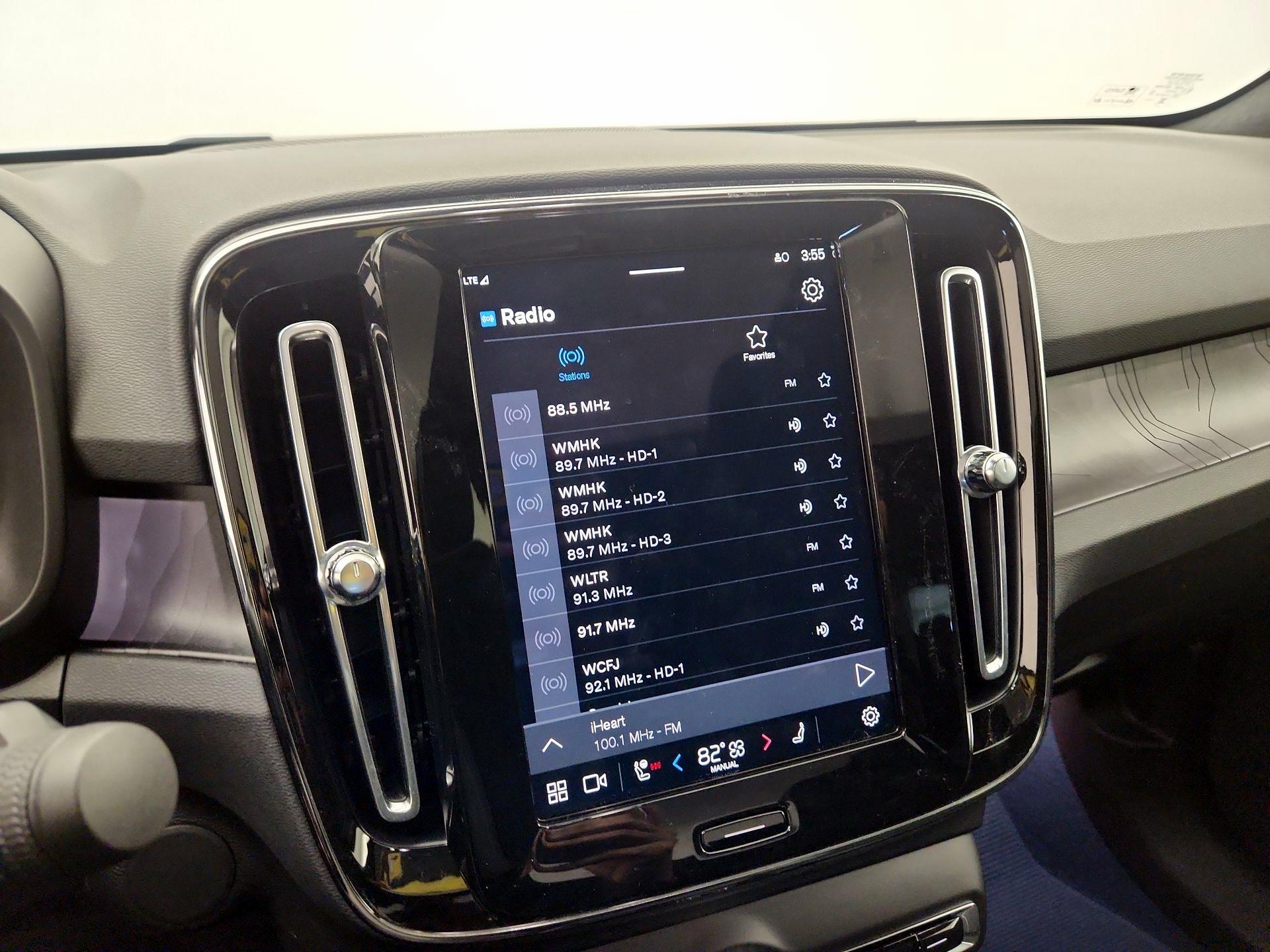 Thumbnail: 2022 Volvo C40 - 15