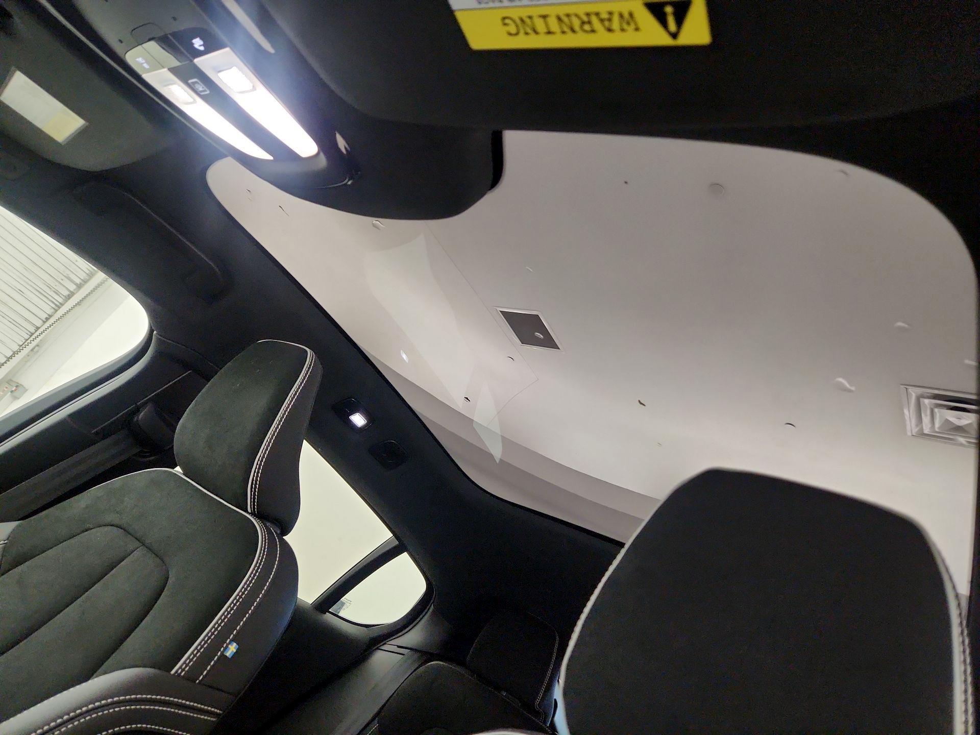 Thumbnail: 2022 Volvo C40 - 19