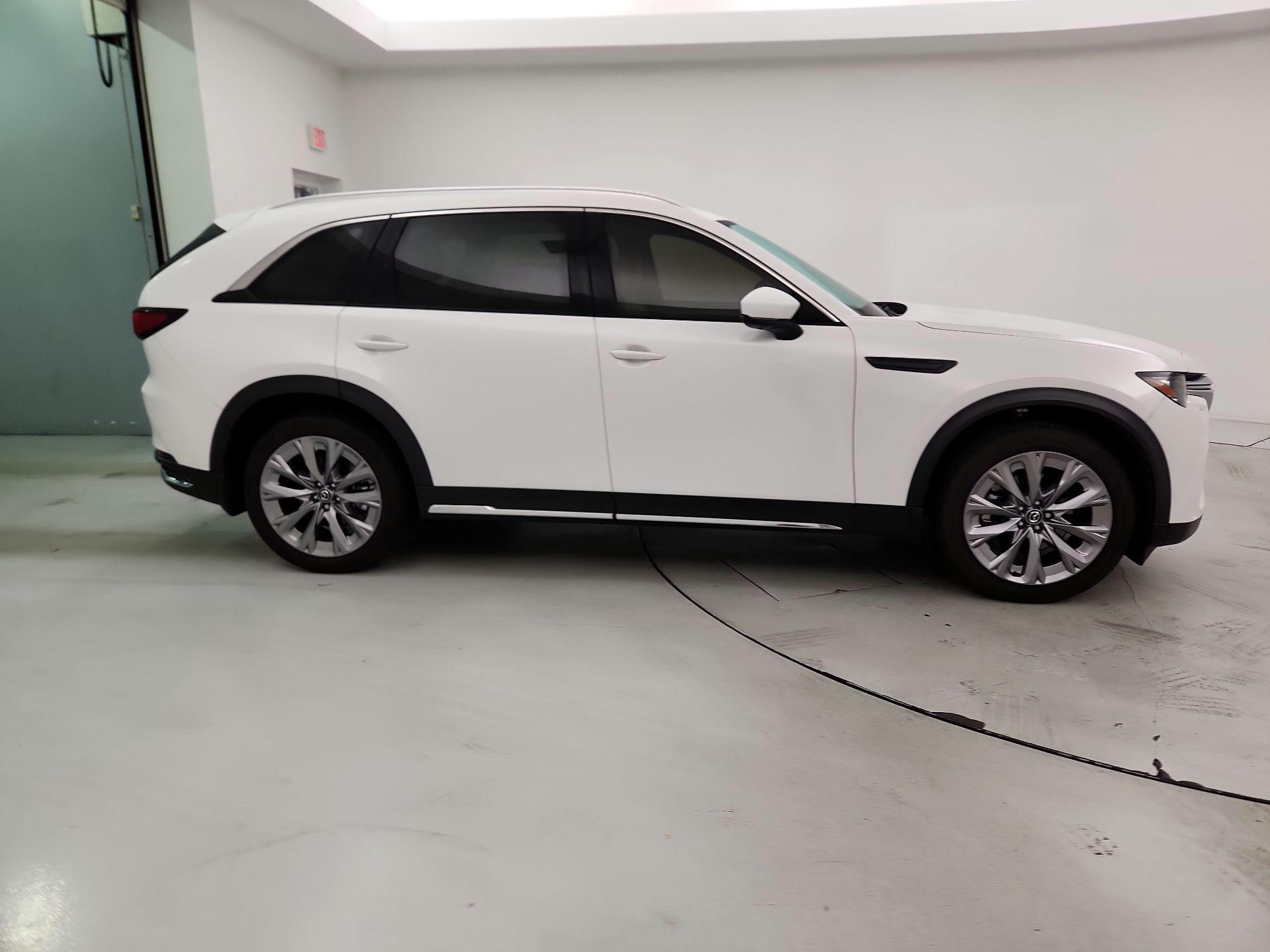 Thumbnail: 2024 Mazda CX-90 - 4