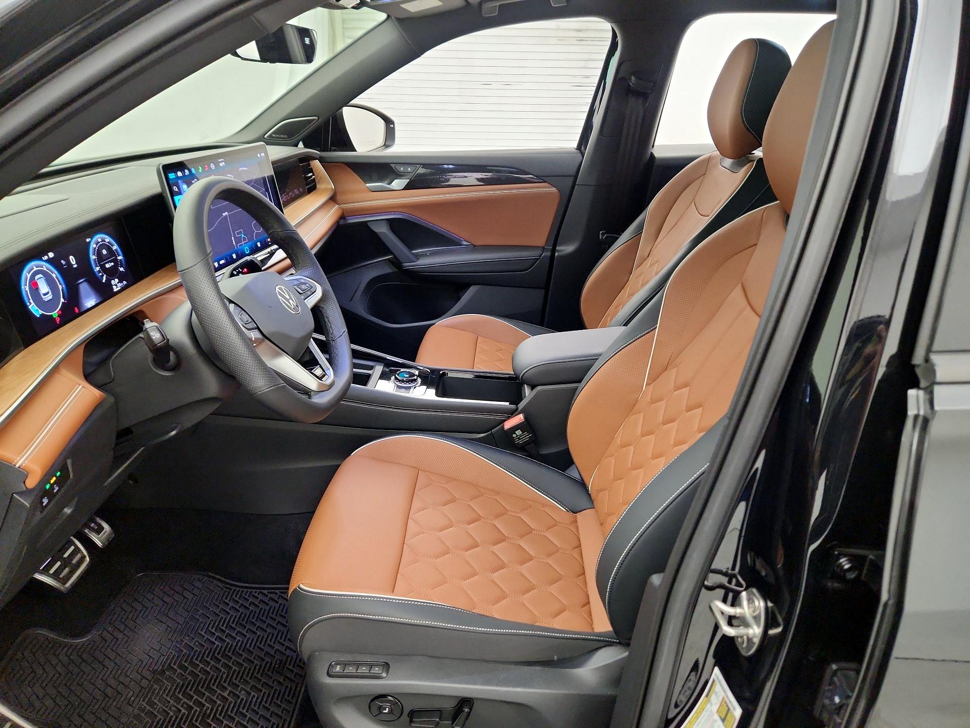 Thumbnail: 2025 Volkswagen Tiguan - 11