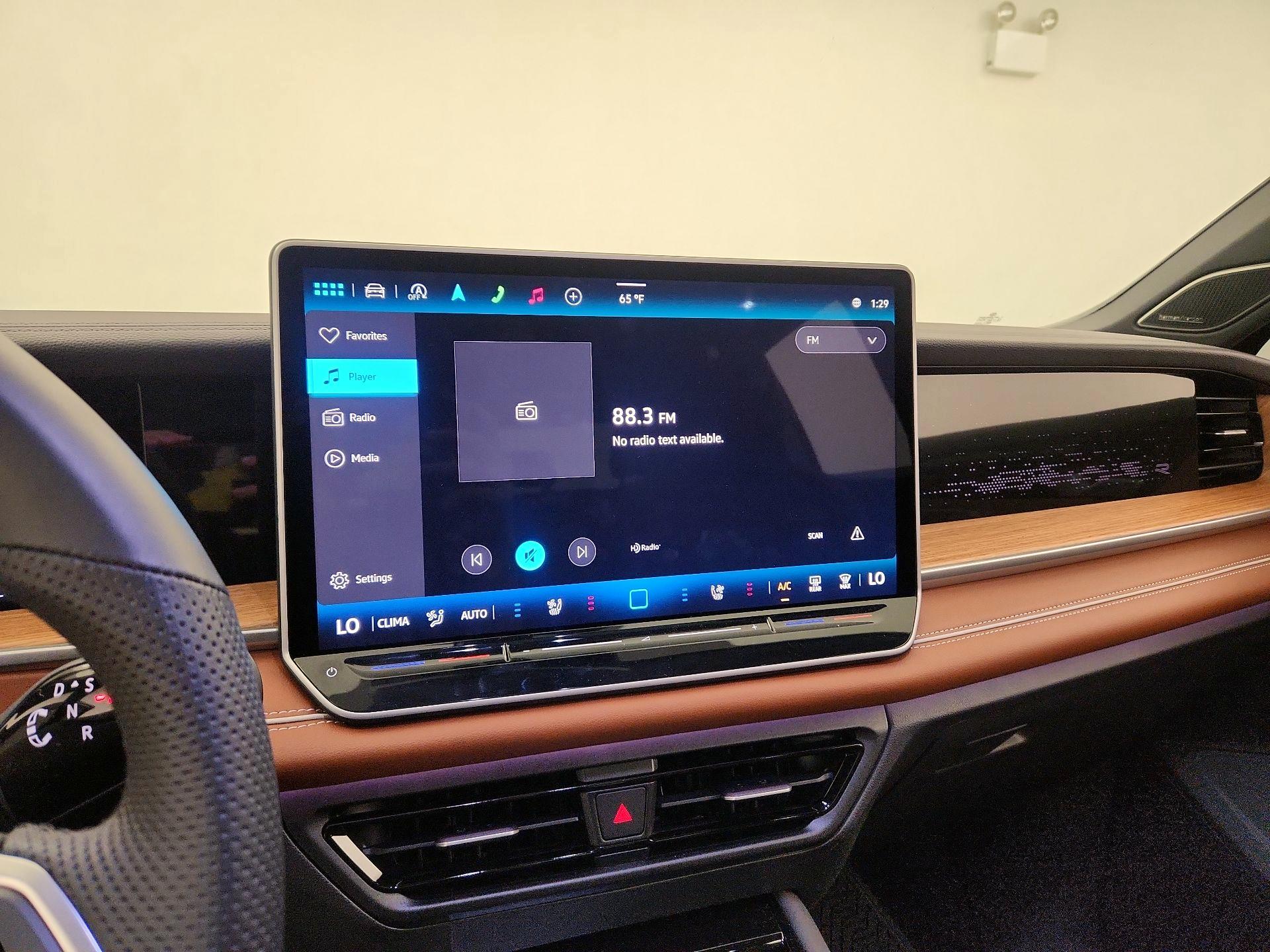 Thumbnail: 2025 Volkswagen Tiguan - 16