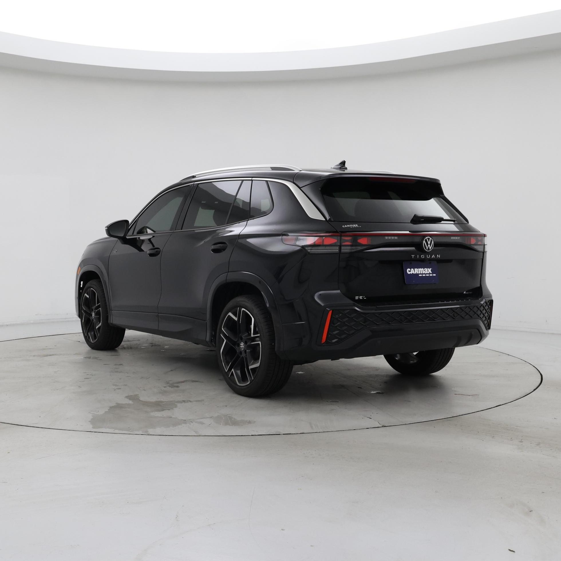 Thumbnail: 2025 Volkswagen Tiguan - 2