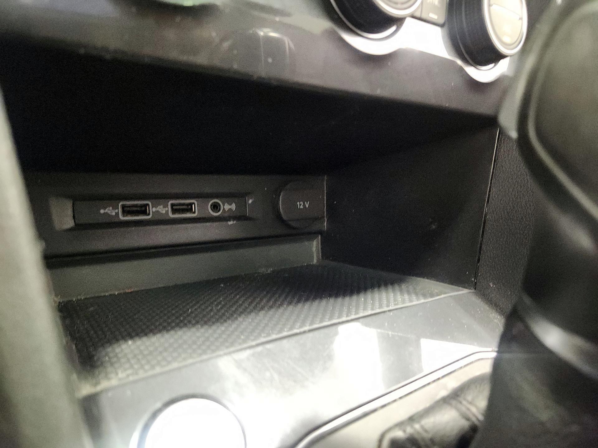 Thumbnail: 2019 Volkswagen Tiguan - 18