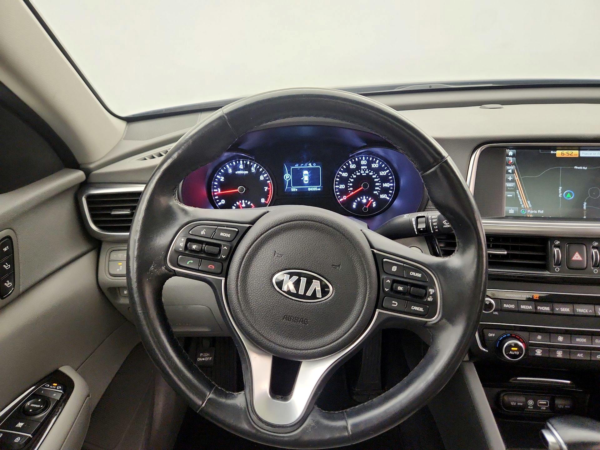 Thumbnail: 2016 Kia Optima - 10