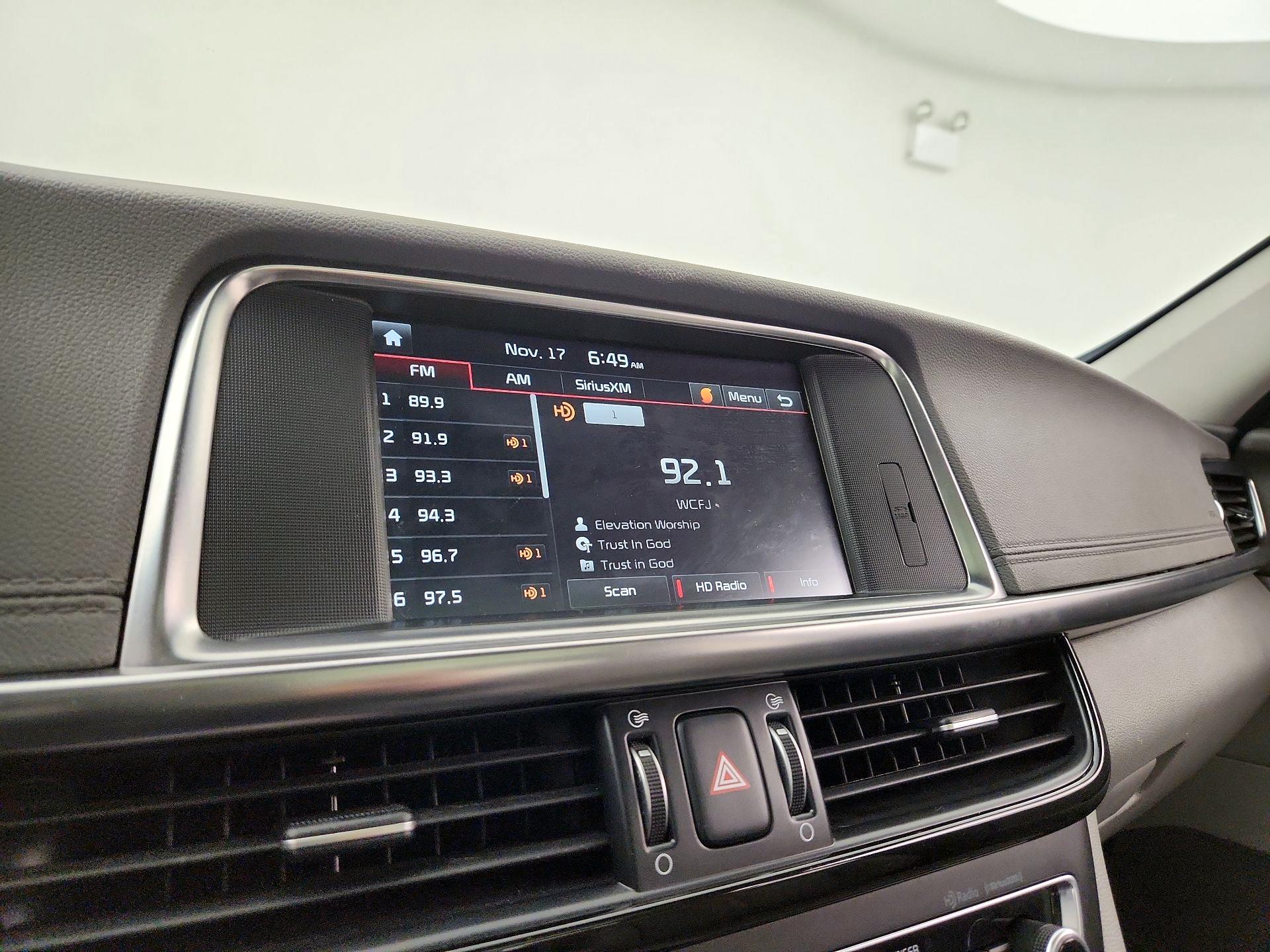 Thumbnail: 2016 Kia Optima - 16