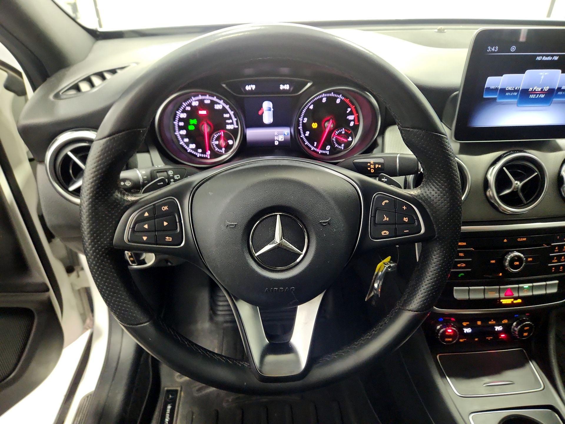 Thumbnail: 2020 Mercedes-Benz GLA - 10