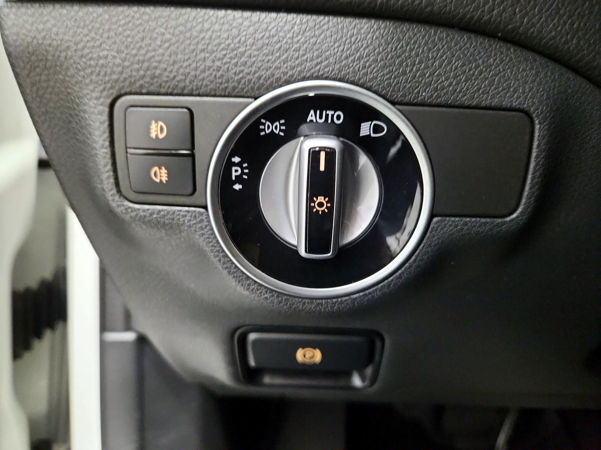 Thumbnail: 2020 Mercedes-Benz GLA - 13