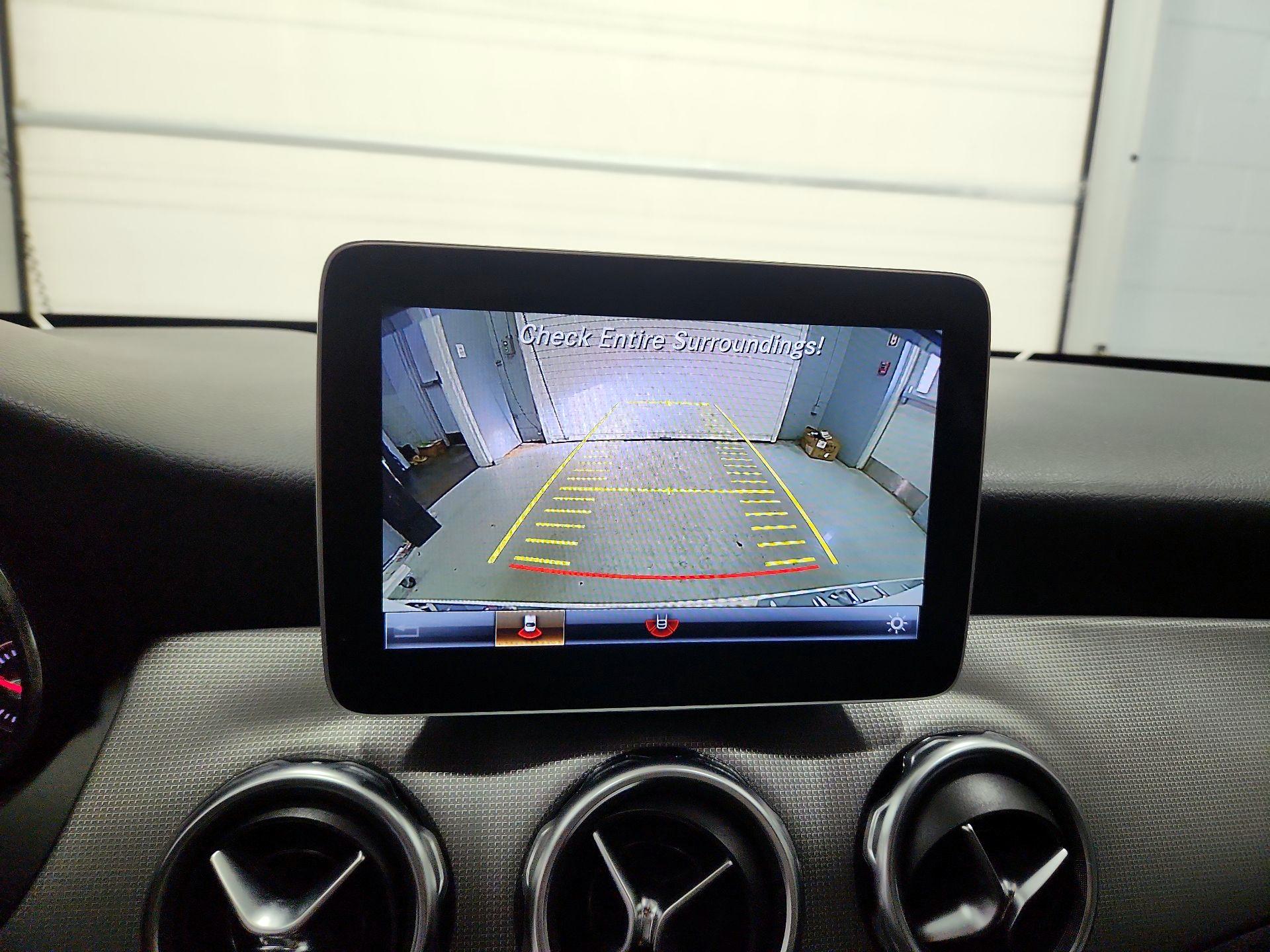 Thumbnail: 2020 Mercedes-Benz GLA - 14