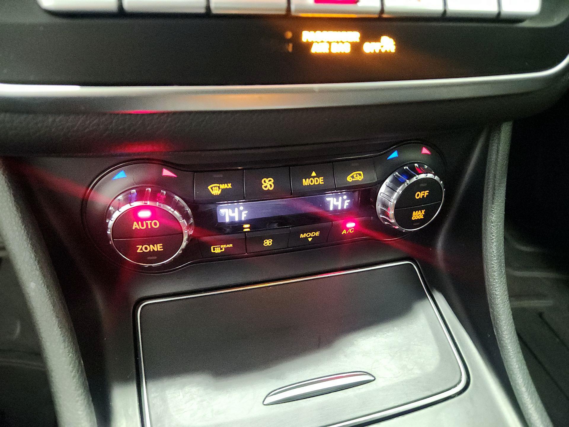 Thumbnail: 2020 Mercedes-Benz GLA - 16