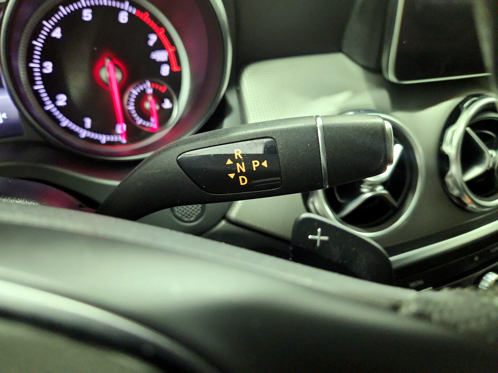 Thumbnail: 2020 Mercedes-Benz GLA - 17