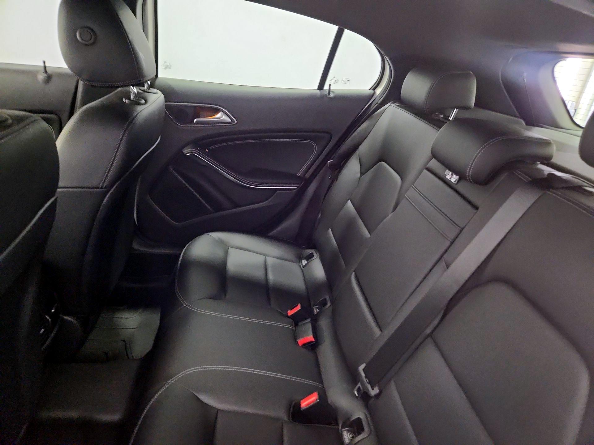 Thumbnail: 2020 Mercedes-Benz GLA - 18