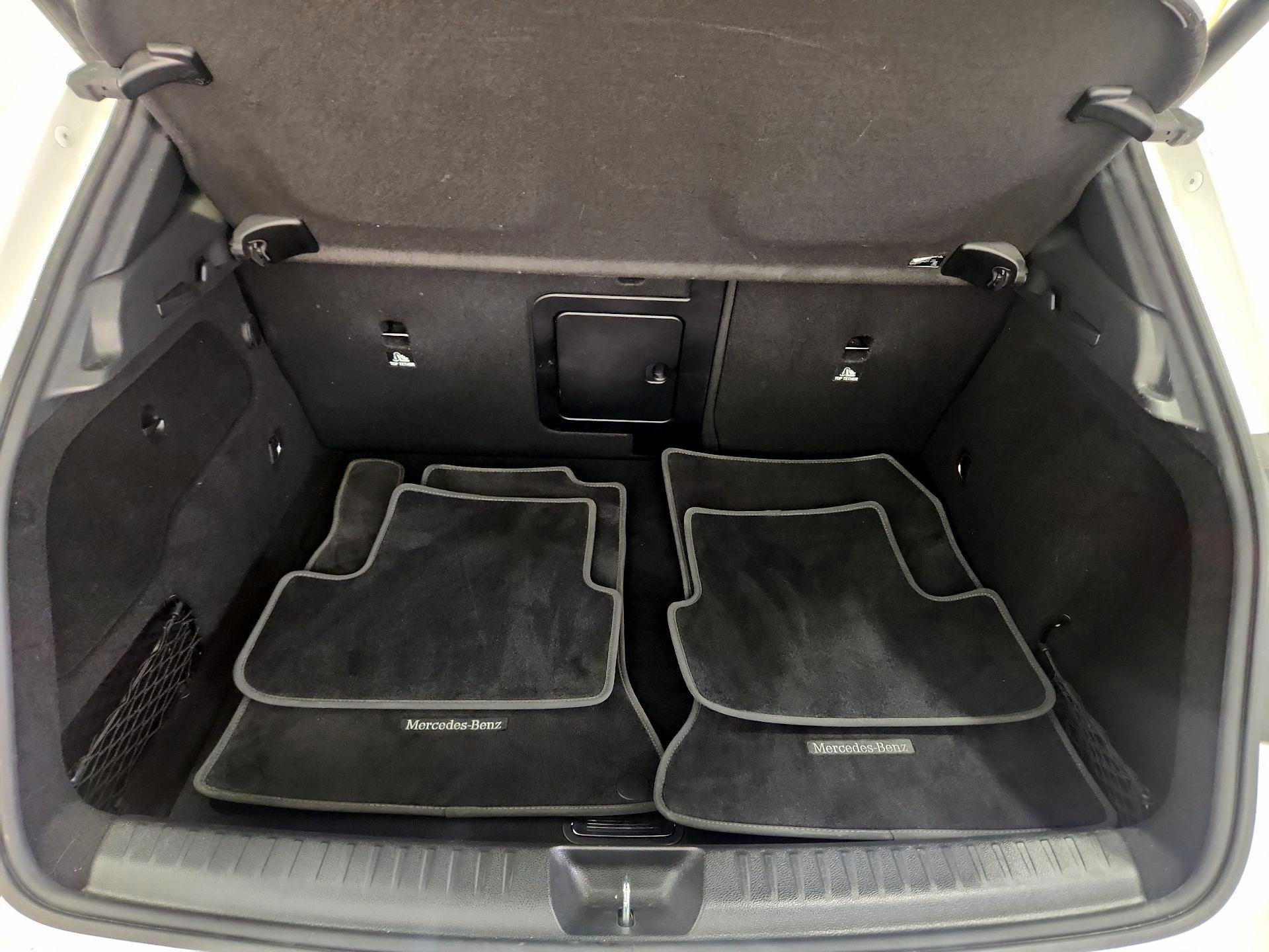 Thumbnail: 2020 Mercedes-Benz GLA - 19