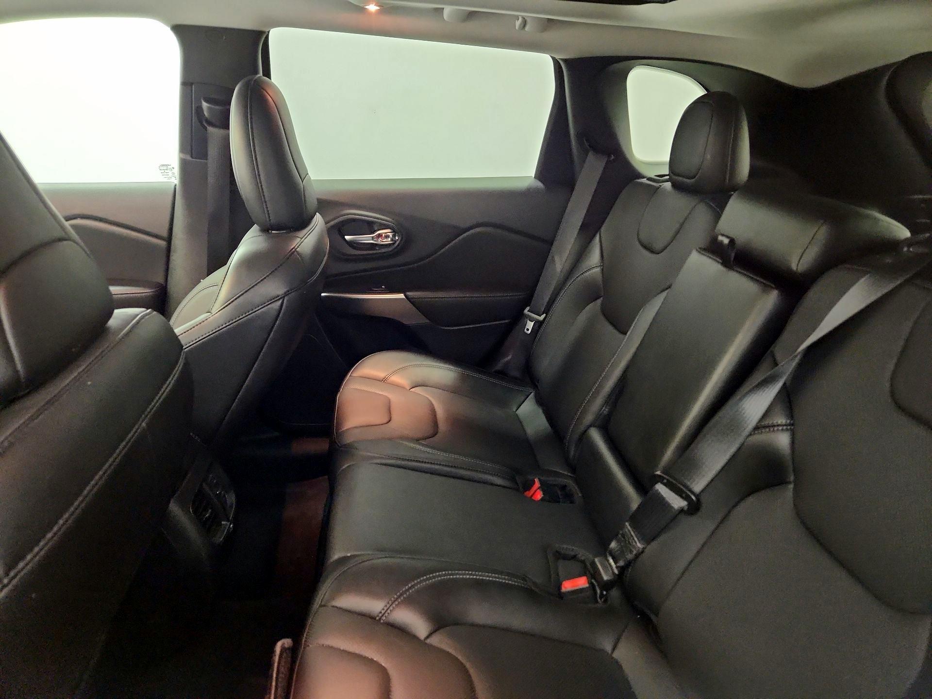 Thumbnail: 2021 Jeep Cherokee - 19