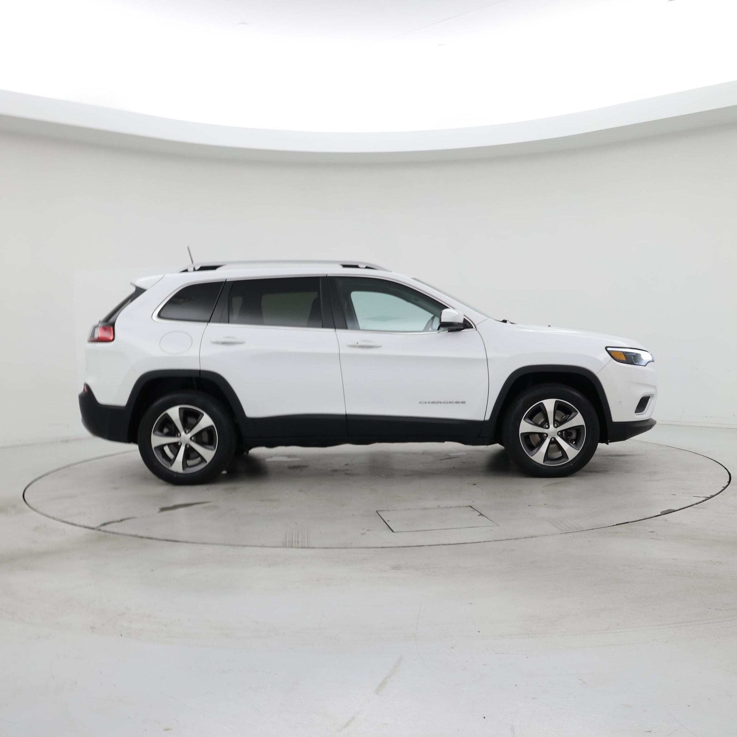 Thumbnail: 2021 Jeep Cherokee - 7