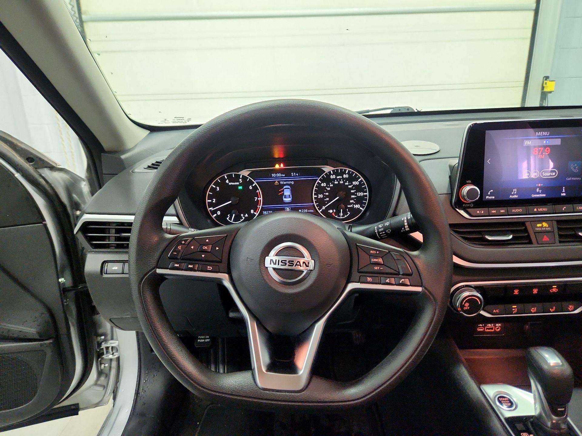 Thumbnail: 2022 Nissan Altima - 10