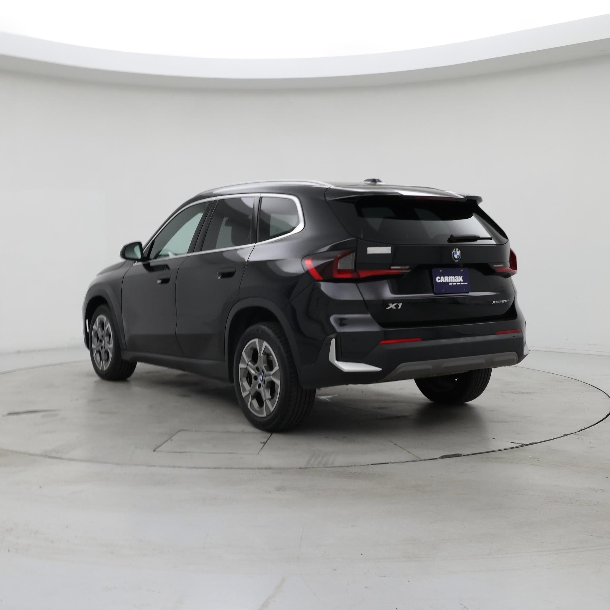 Thumbnail: 2023 BMW X1 - 2