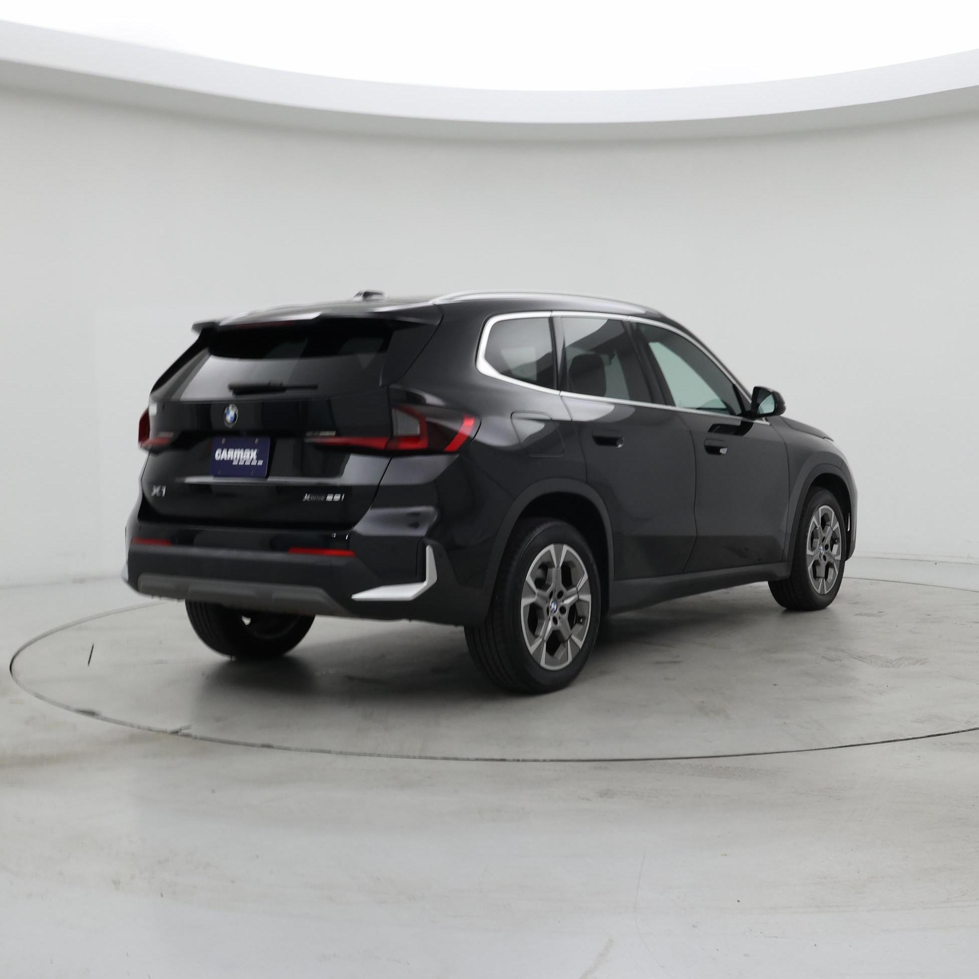 Thumbnail: 2023 BMW X1 - 8