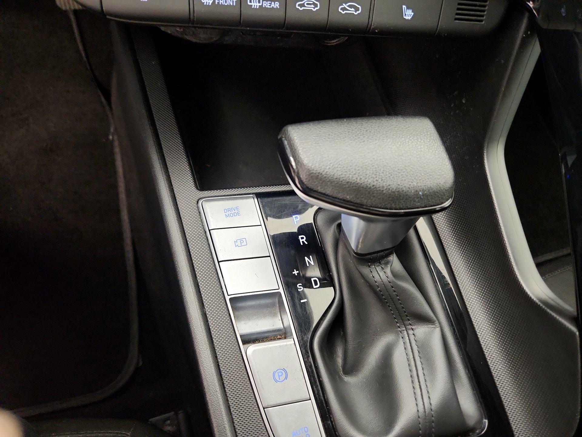 Thumbnail: 2023 Hyundai Elantra - 17