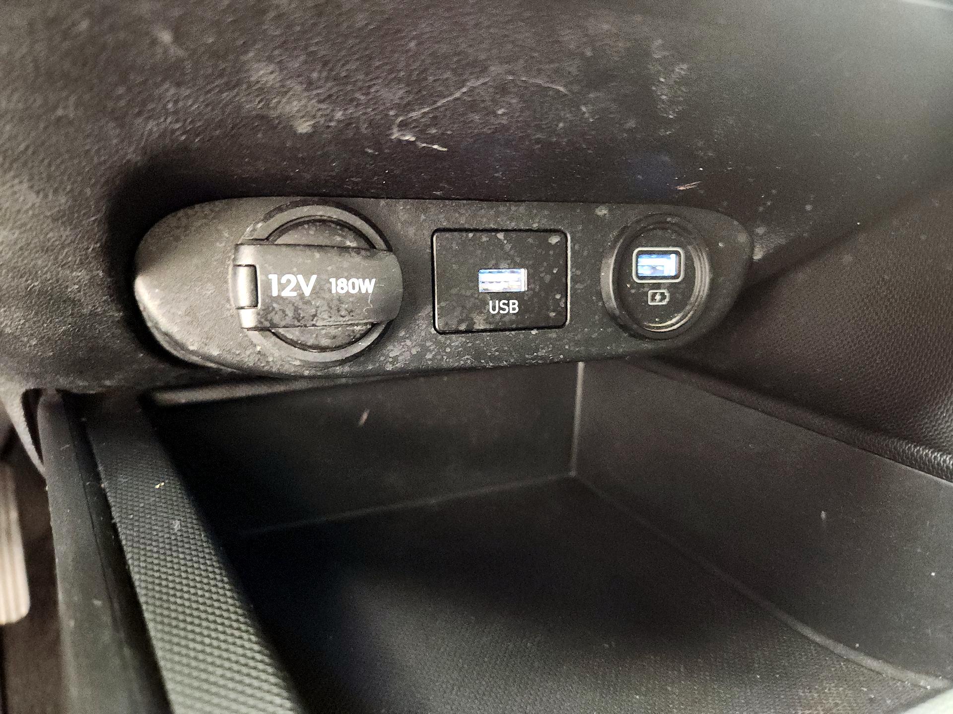 Thumbnail: 2023 Hyundai Elantra - 18