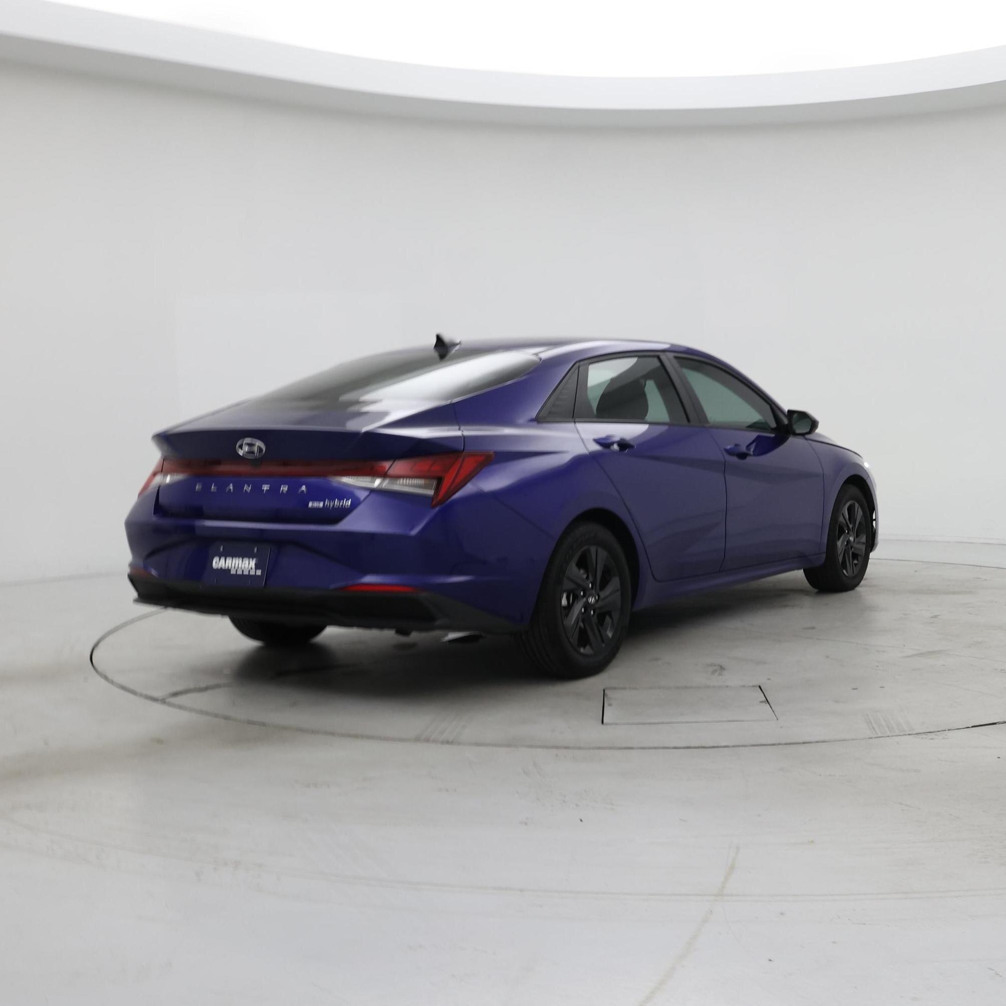 Thumbnail: 2023 Hyundai Elantra - 8