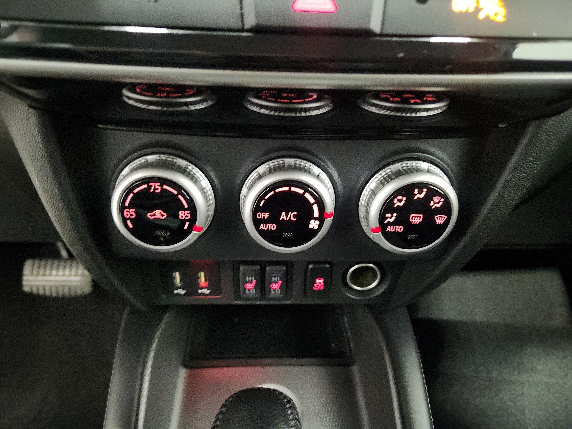 Thumbnail: 2021 Mitsubishi Outlander Sport - 17