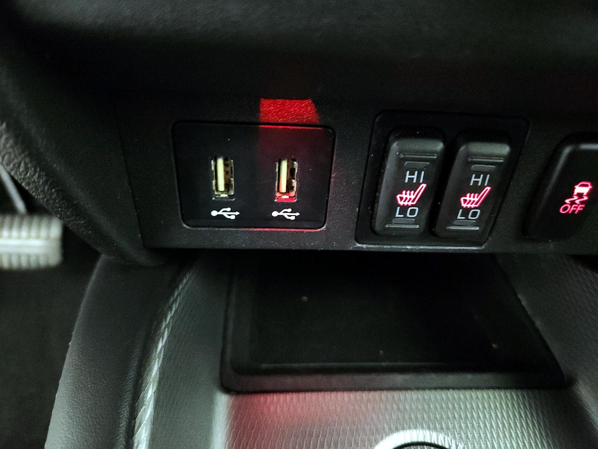 Thumbnail: 2021 Mitsubishi Outlander Sport - 19