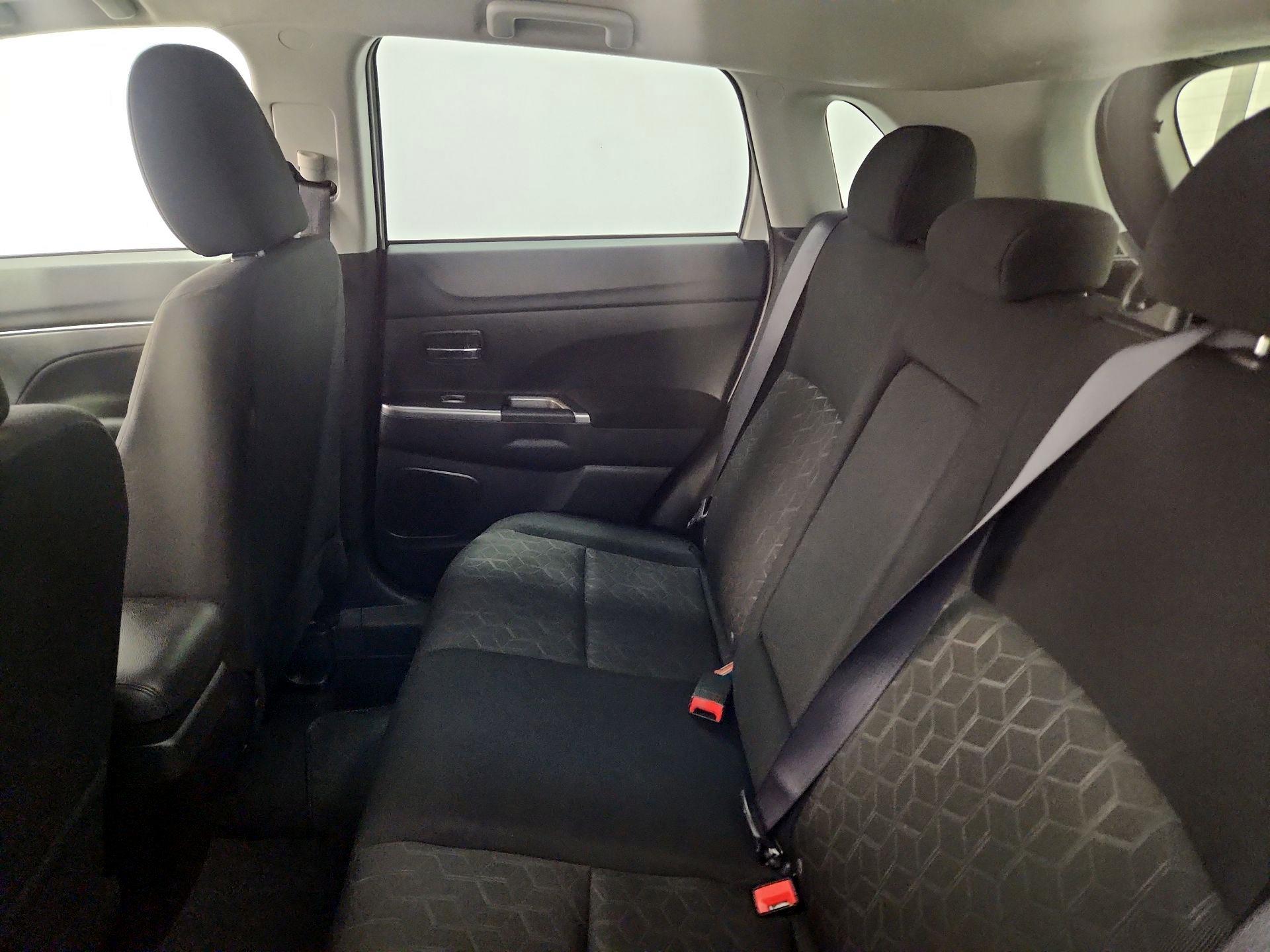 Thumbnail: 2021 Mitsubishi Outlander Sport - 20