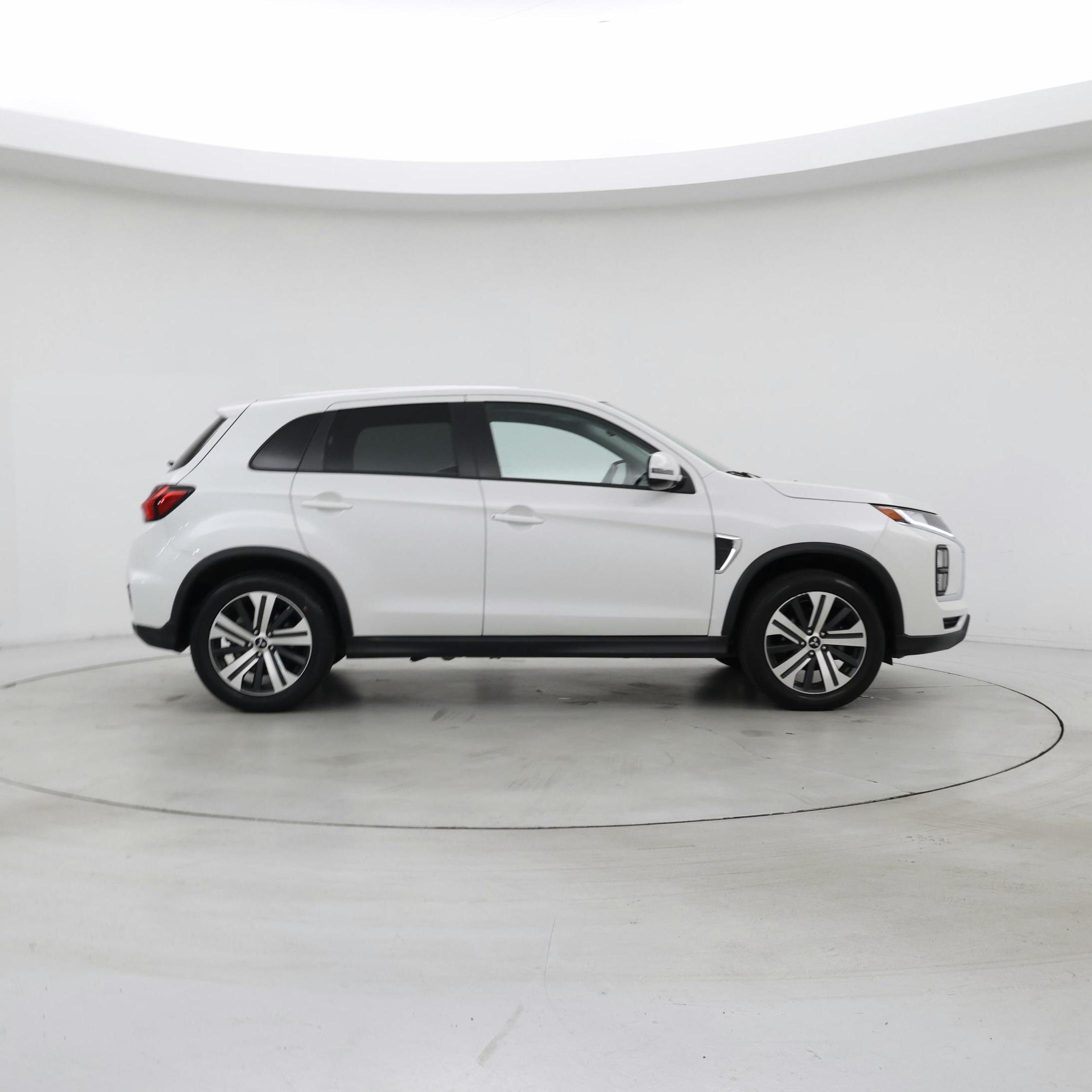 Thumbnail: 2021 Mitsubishi Outlander Sport - 7