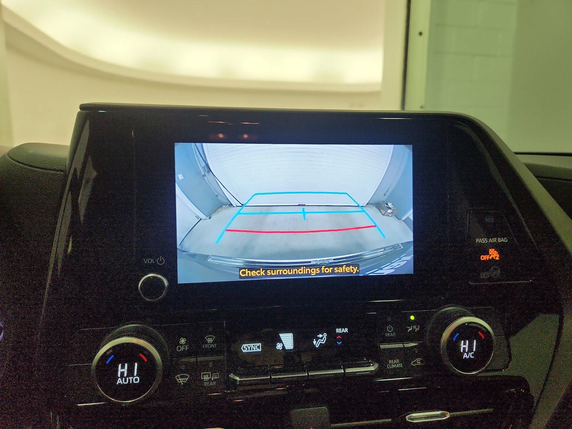 Thumbnail: 2023 Toyota Highlander - 14